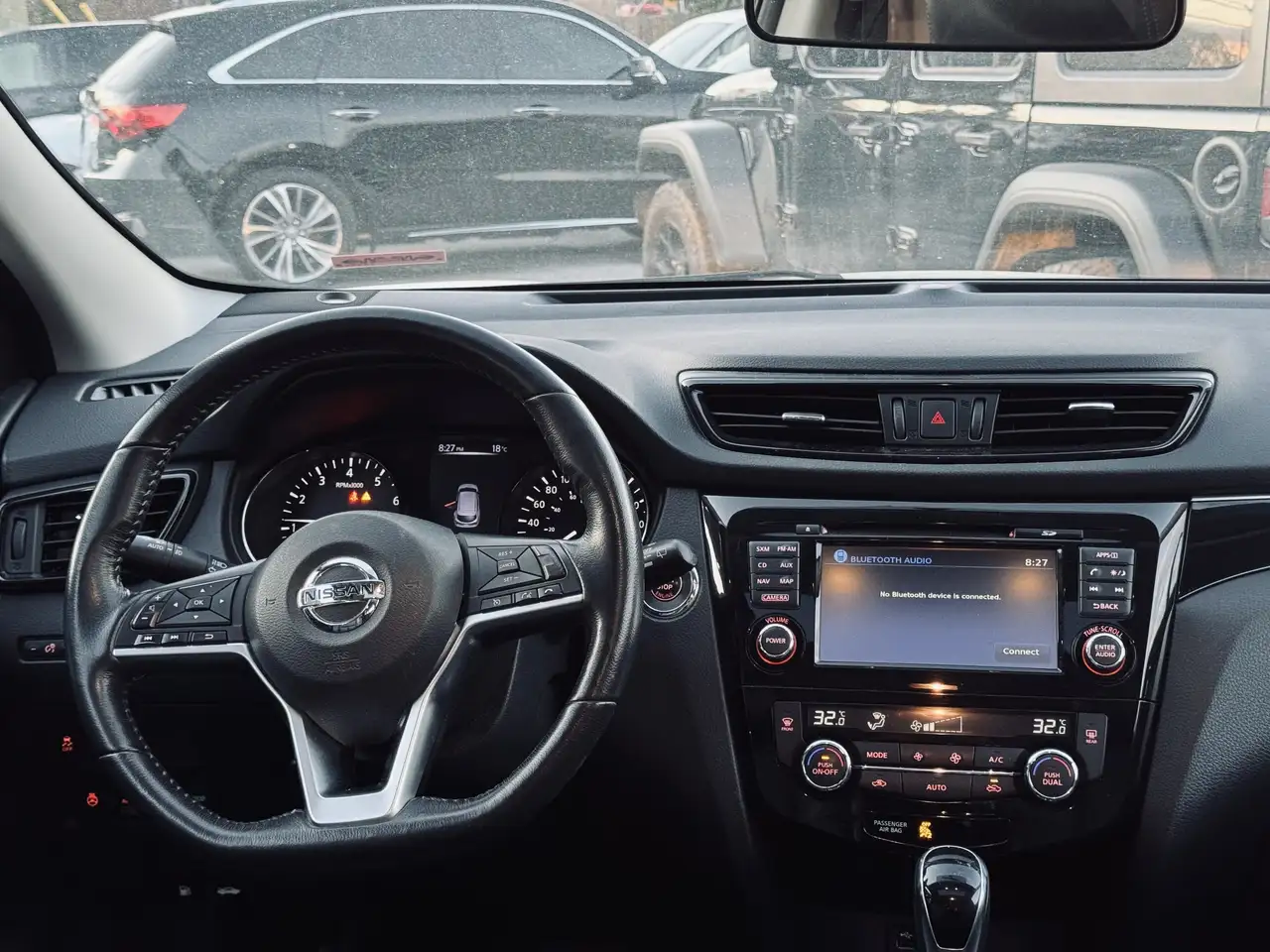 Nissan Qashqai снимка Nissan Qashqai