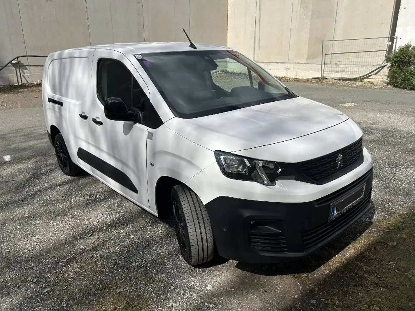 Peugeot Partner Peugeot Partner Lang BlueHDi Transporter Weiß - 1