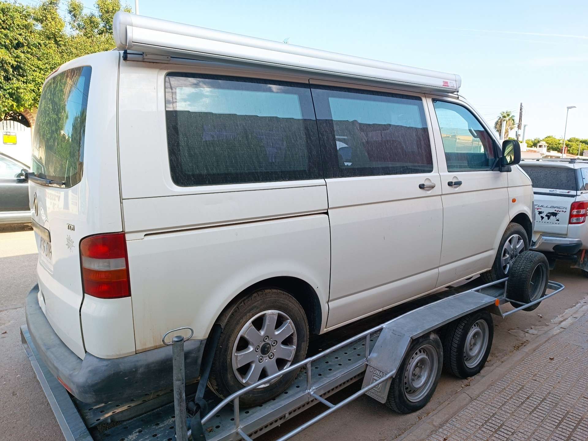 Volkswagen T5 California 2.5TDI Trendline - foto 1