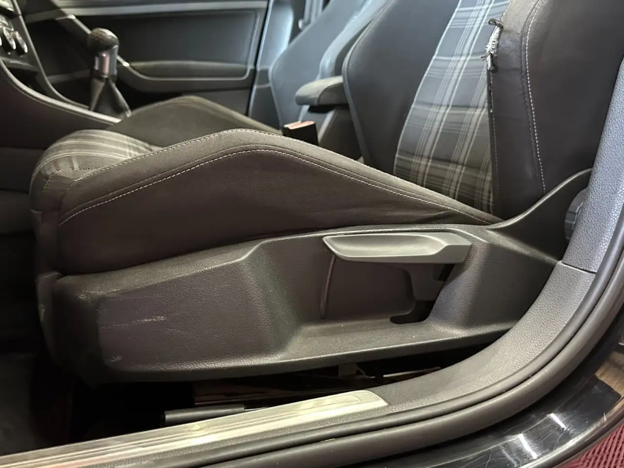 Volkswagen Golf GTD — photo 13