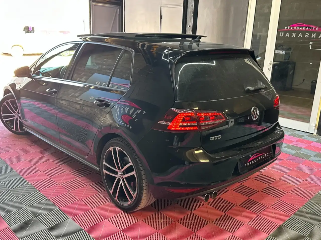 Volkswagen Golf GTD — photo 6