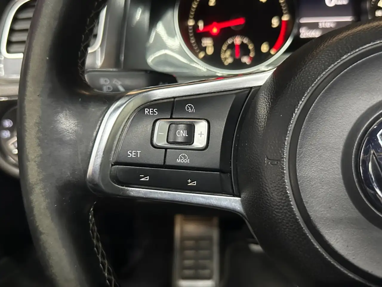 Volkswagen Golf GTD — photo 19