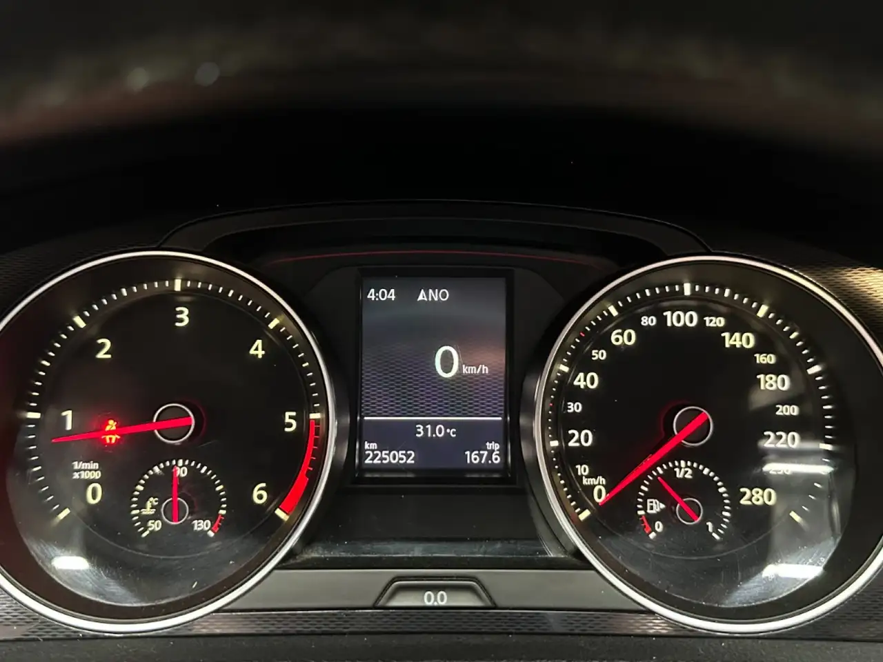 Volkswagen Golf GTD — photo 18