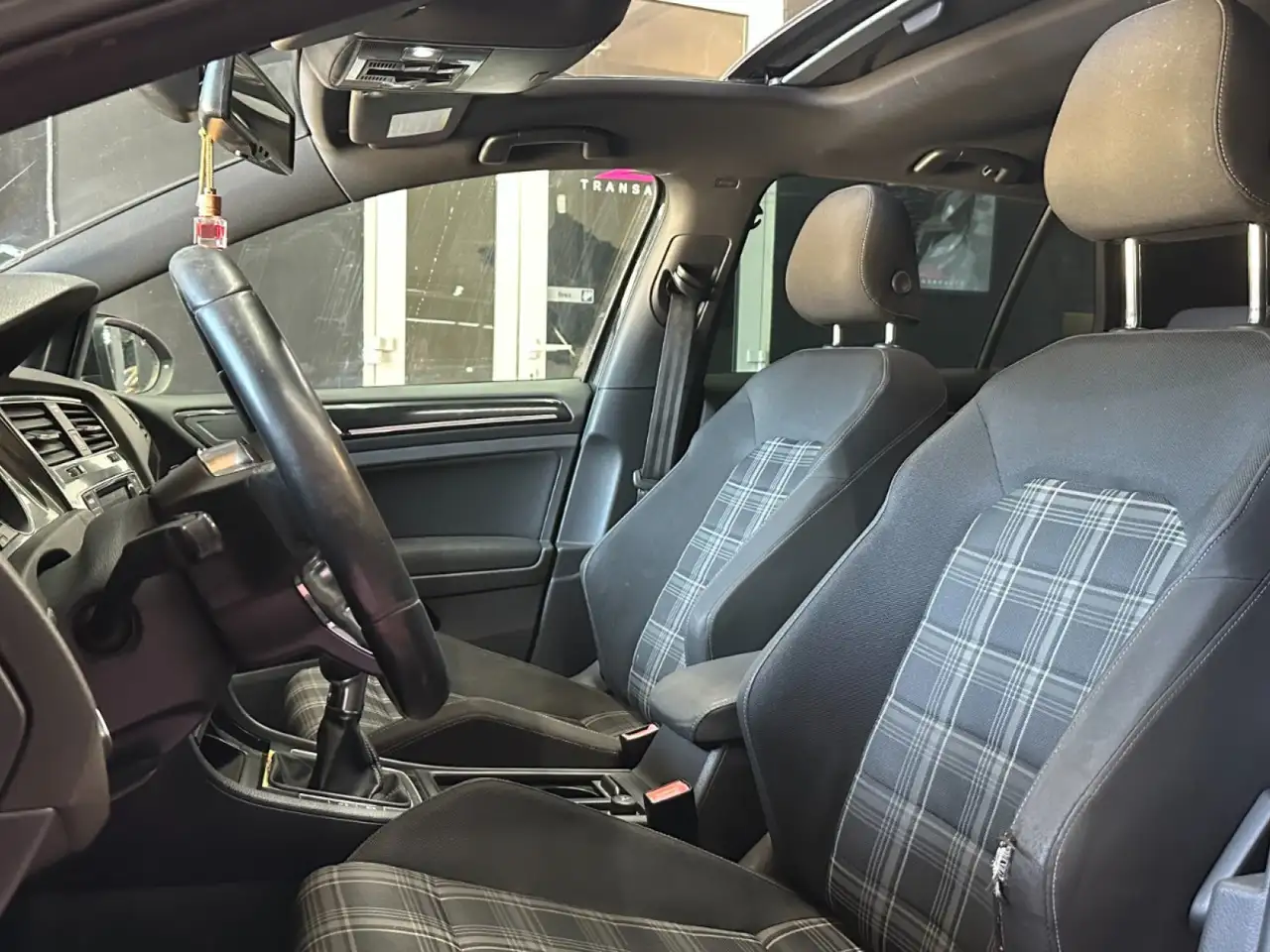 Volkswagen Golf GTD — photo 9
