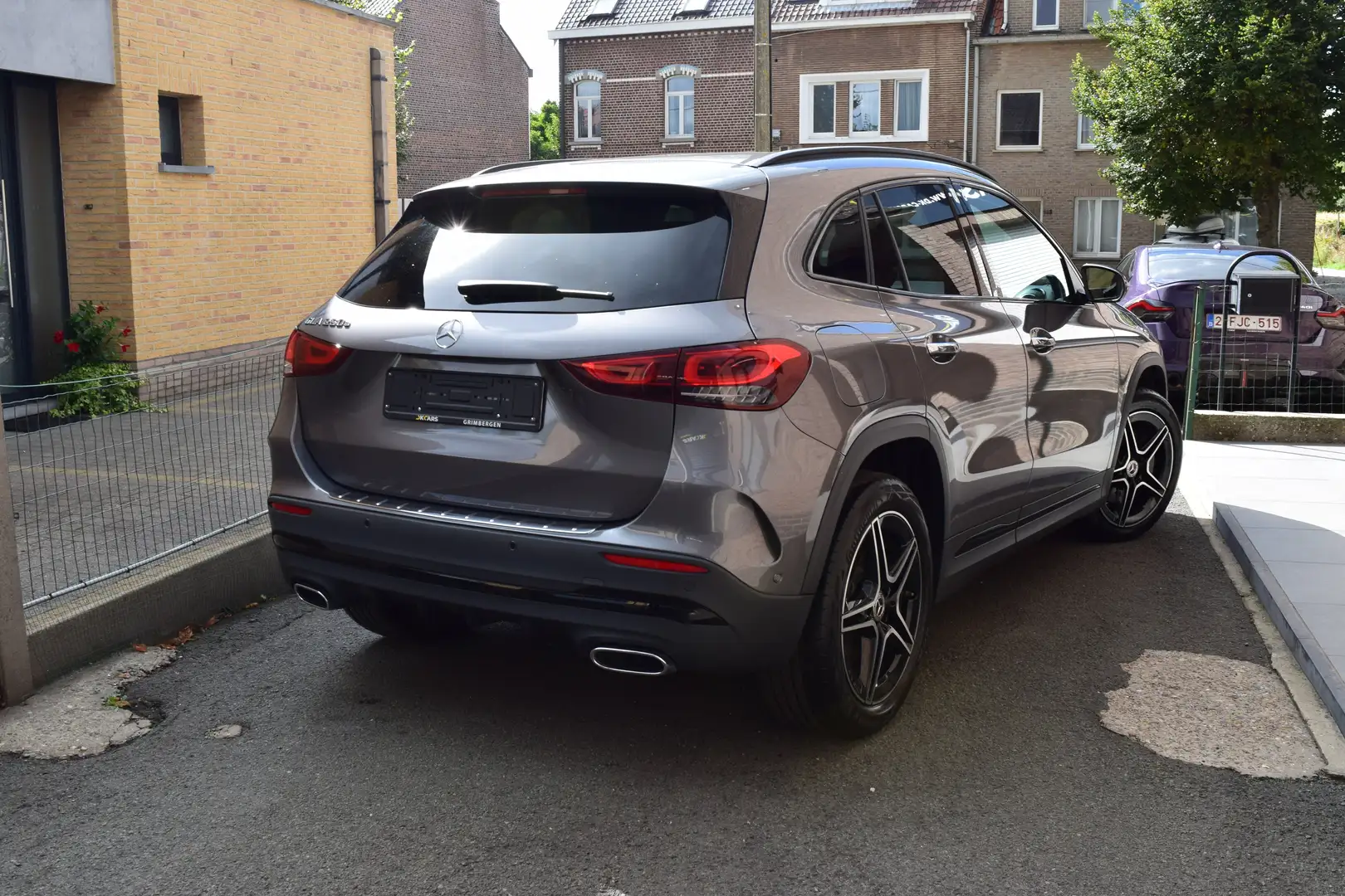 Mercedes-Benz GLA 250 e 8G-DCT AMG Line - NAVI / LED / LEDER Argent - 2