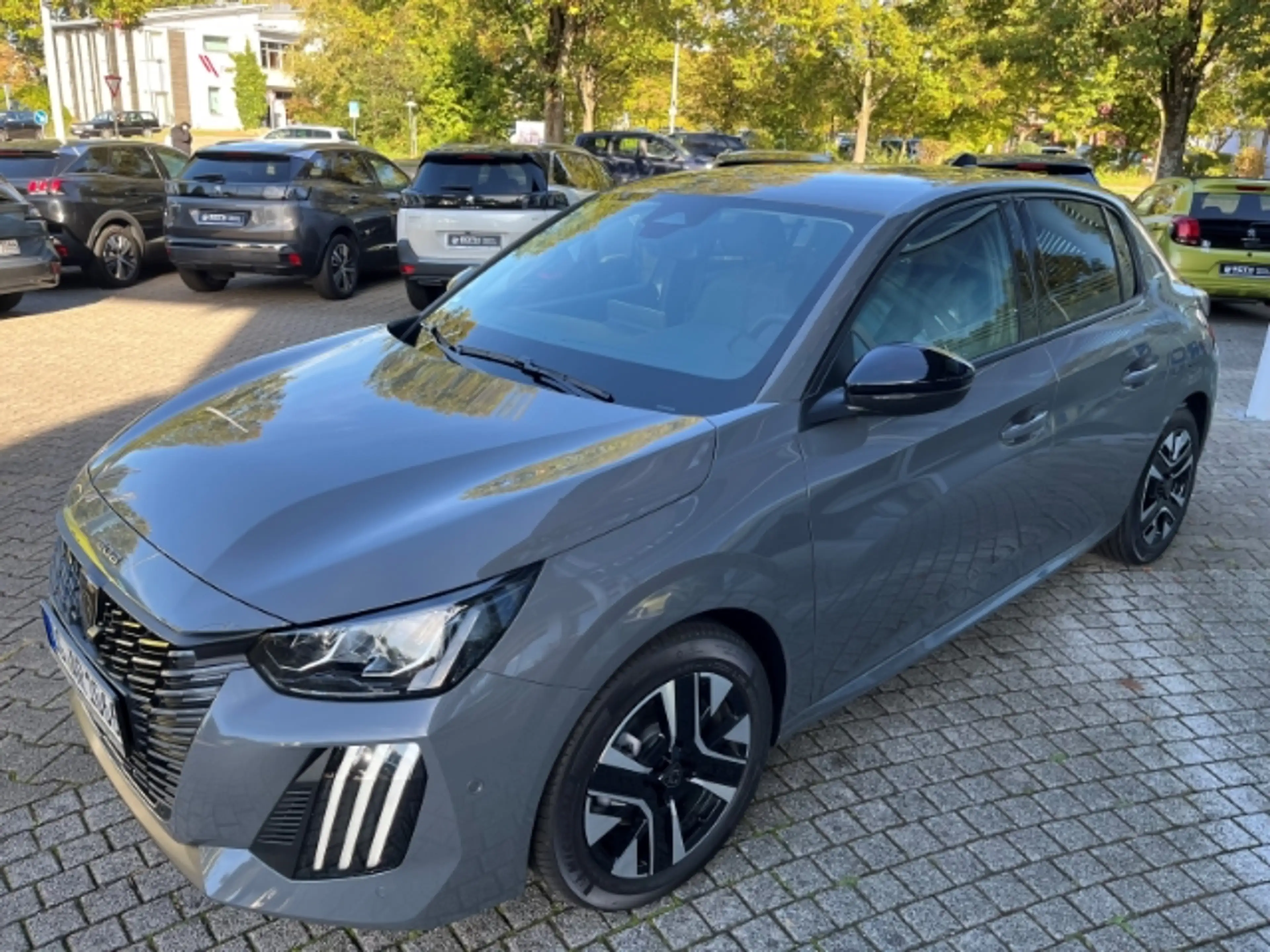 Peugeot 208 Allure Navi Klima 360 Kamera LM-Felgen