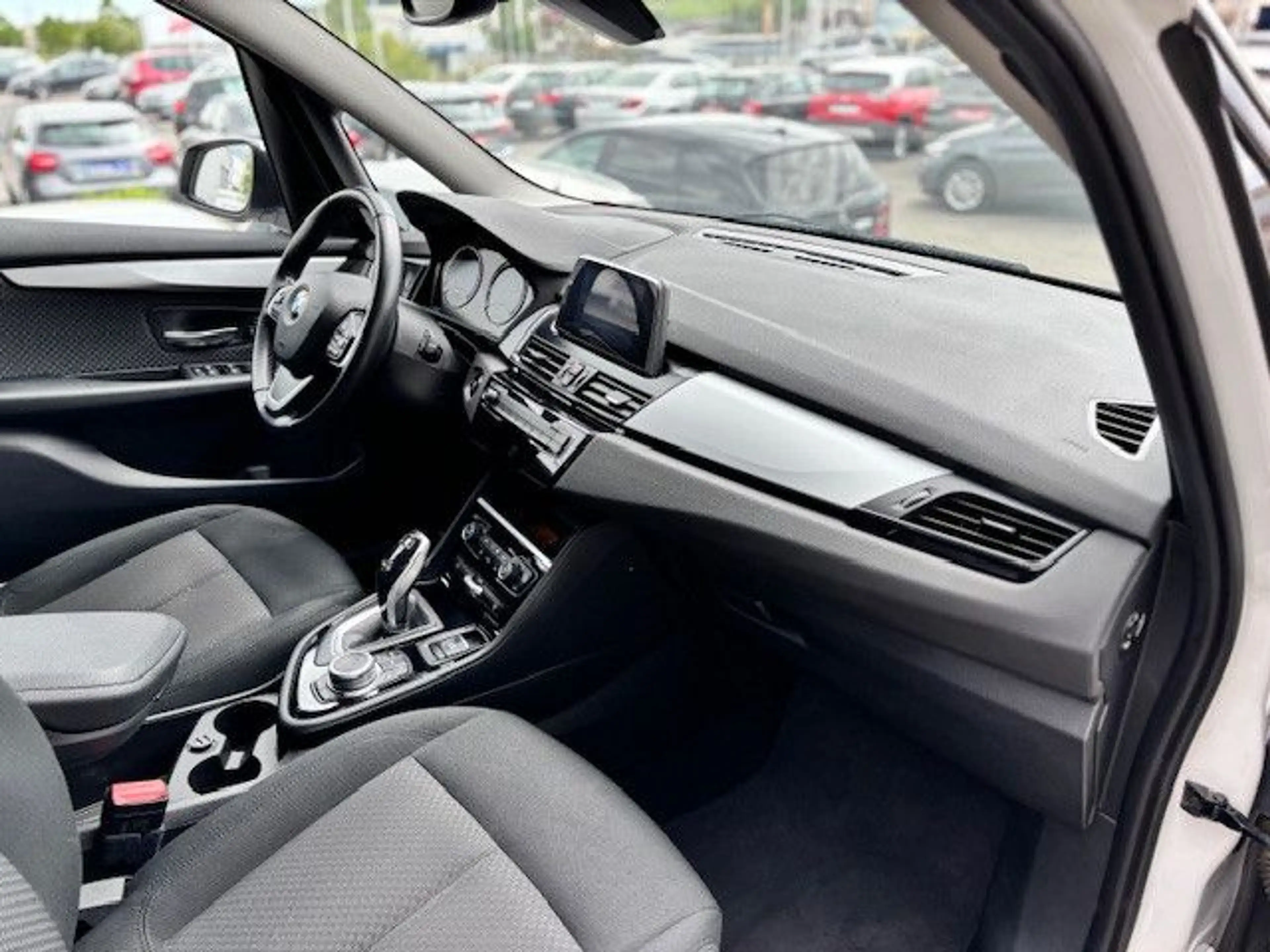 BMW 218 Aut. 7-Sitzer+NAVI+LED+PDC+SHZ — photo 11