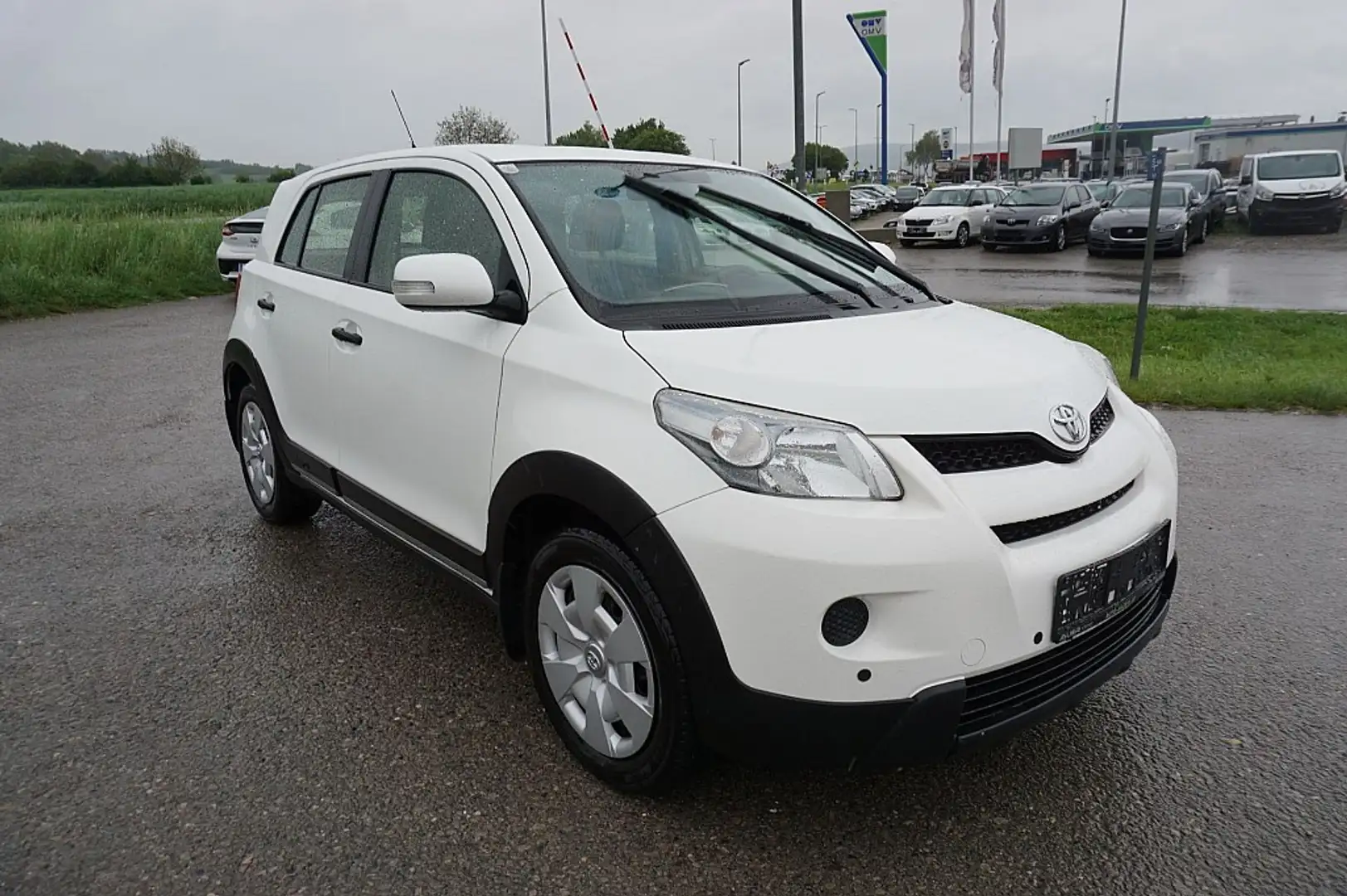 Toyota Urban Cruiser 1,4 D-4D DPF Mid AWD Alb - 2