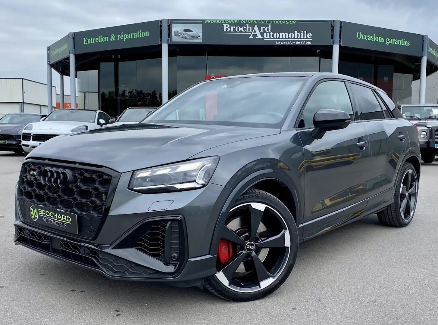 Audi SQ2 / 2.0l TFSI 300 CH S-Tronic 7 quattro / Français / Malus Payé / Gris - 1