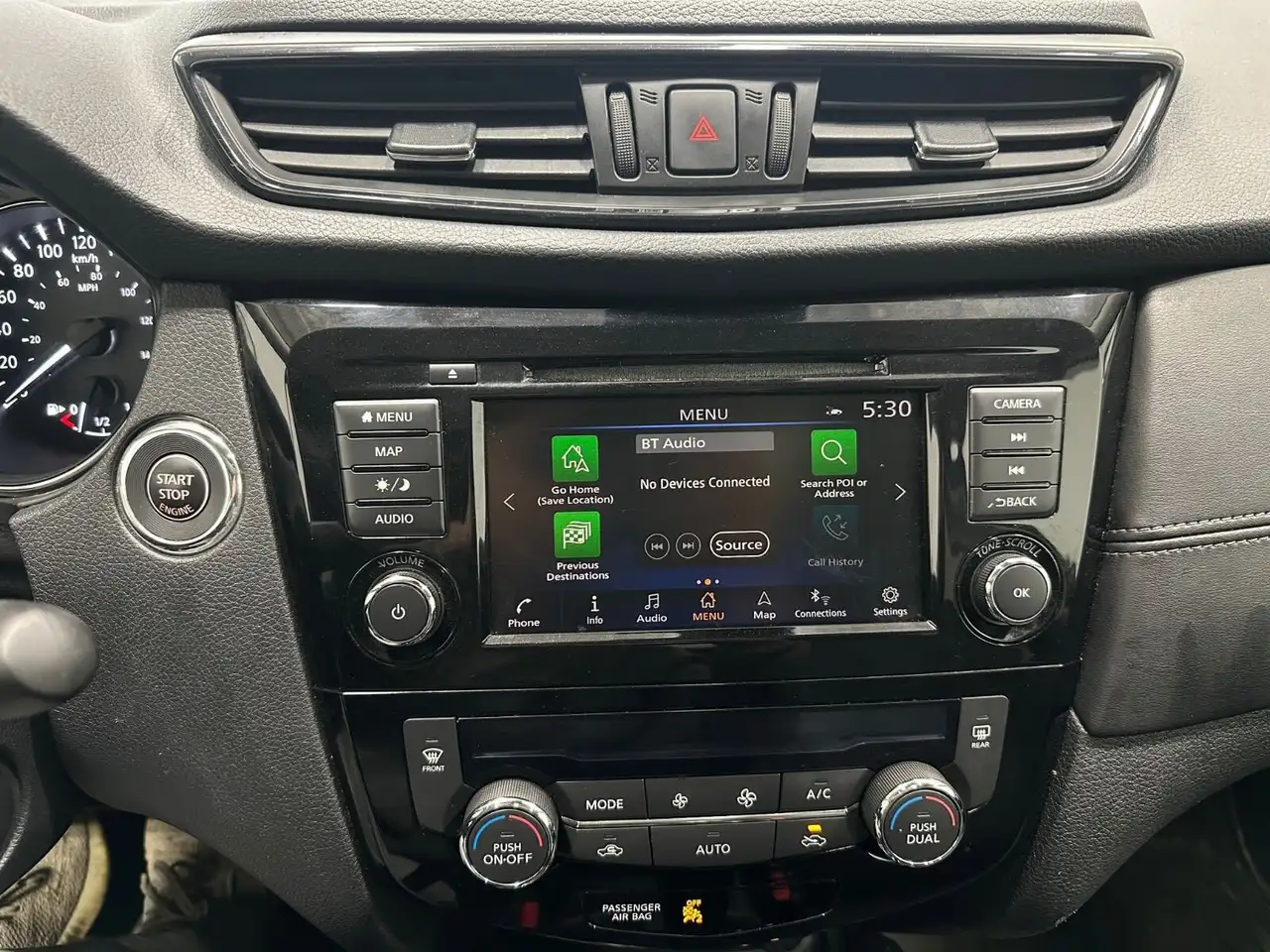 Nissan Rogue снимка Nissan Rogue