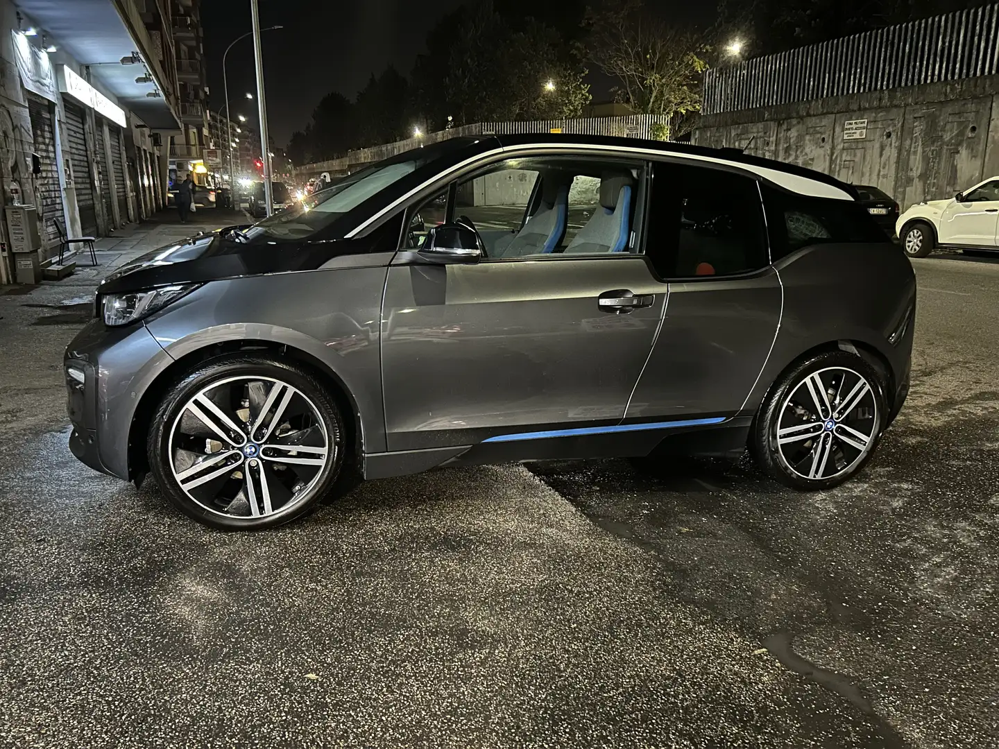 BMW i3 120Ah Advantage Nero - 1