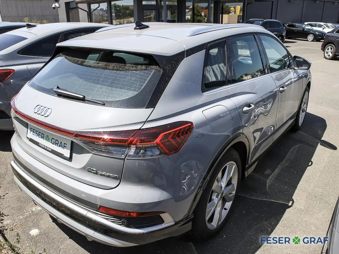 Audi Q4 e-tron 40 e-tron S Line Int Pano,Navi,Leder,Kamera Grau - 2