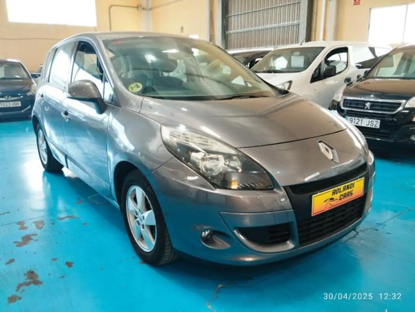Renault Scenic 1.5 dCi 110CV Confort Gris - 2