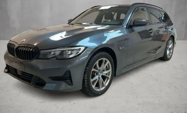 BMW 330 Touring 330e