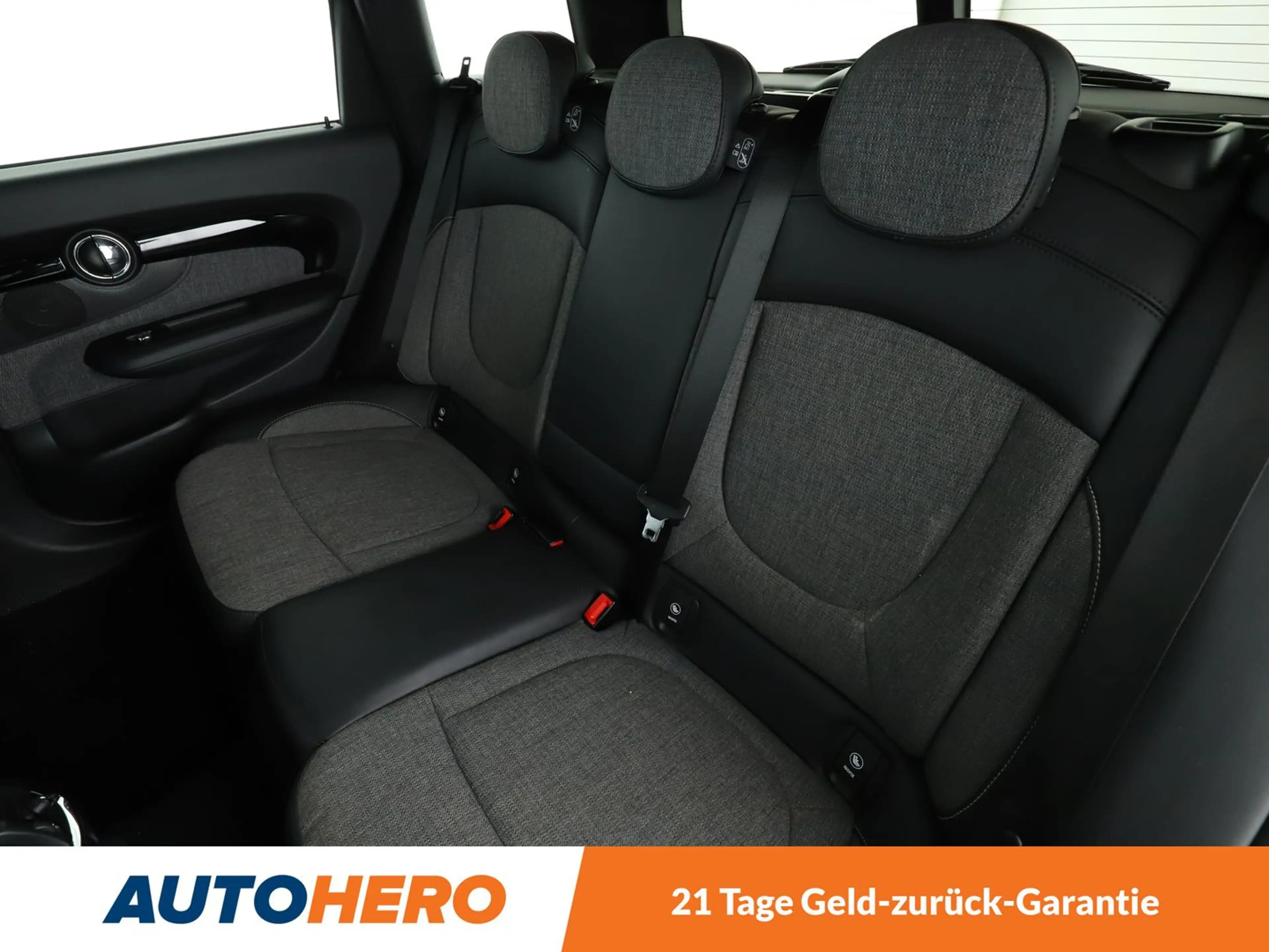 MINI Cooper S Clubman Cooper S*NAVI*TEMPO*PDC*SHZ*PANO*LIM*PLA* — photo 15