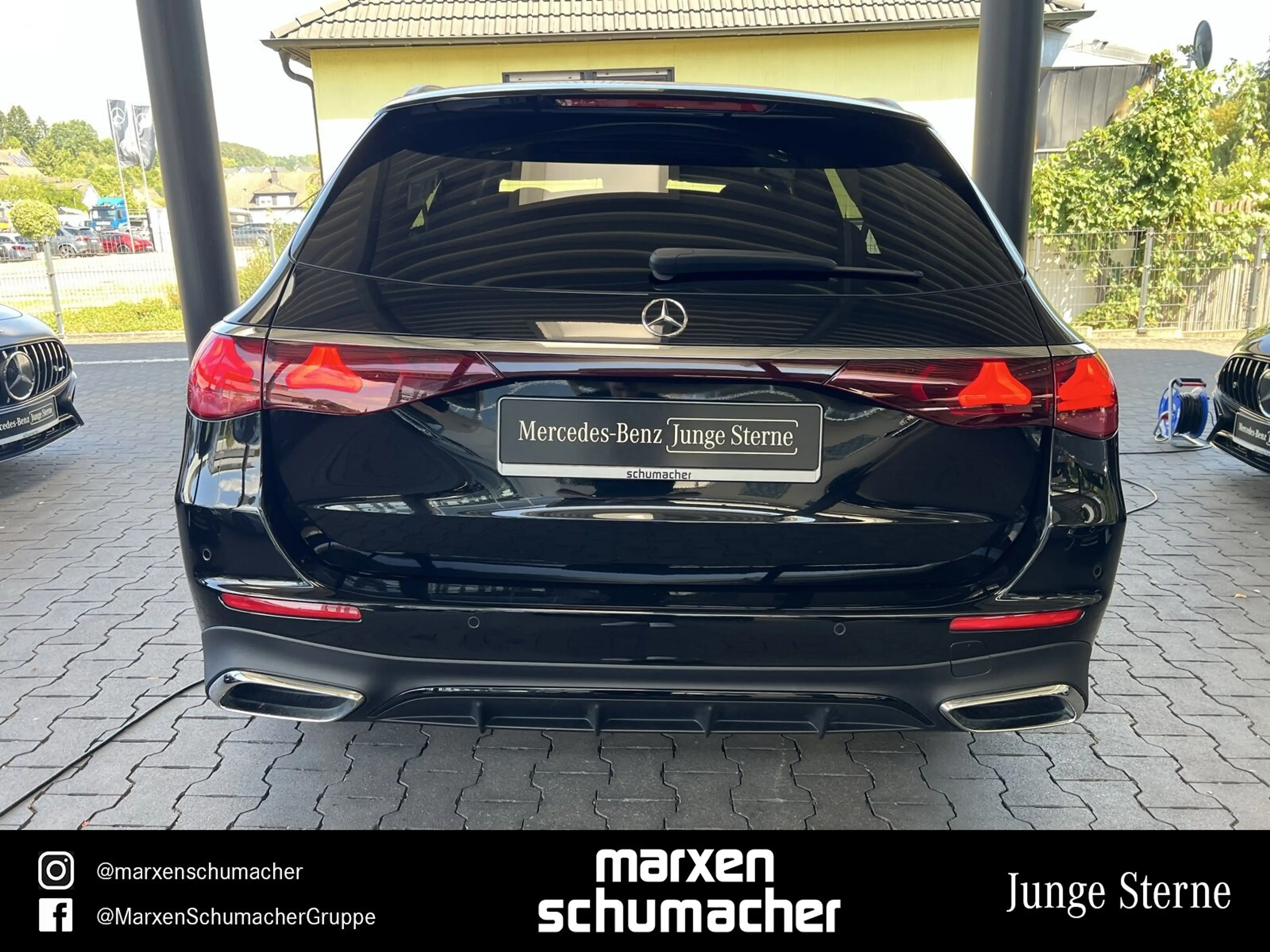 Mercedes-Benz E 450 E 450 d 4M T AMG AHK+Standh+DIGITAL+AIRMATIC+Pan — photo 5