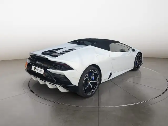 Lamborghini Huracan view 3