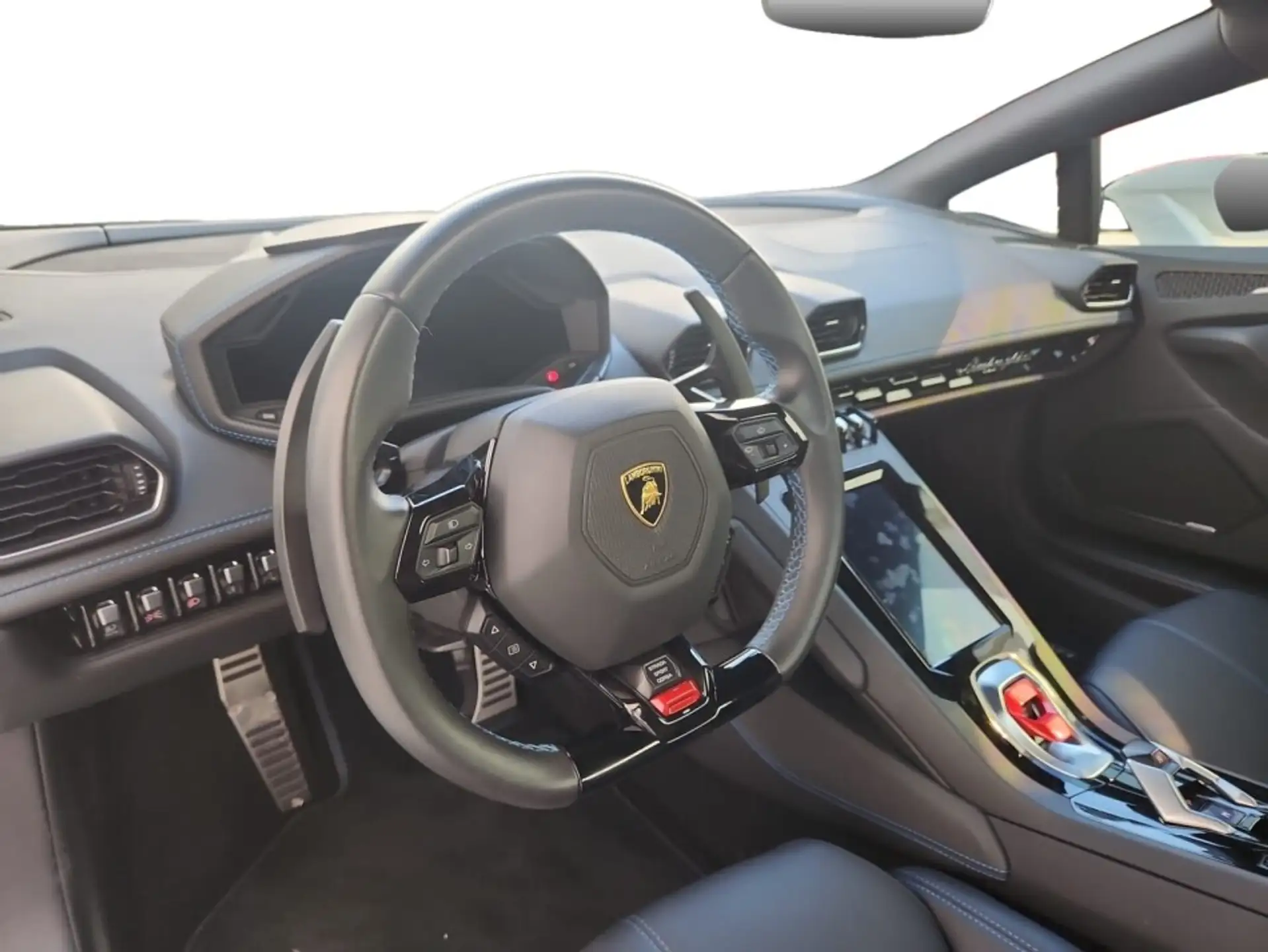 Lamborghini Huracan 2022 흰색 사진 8