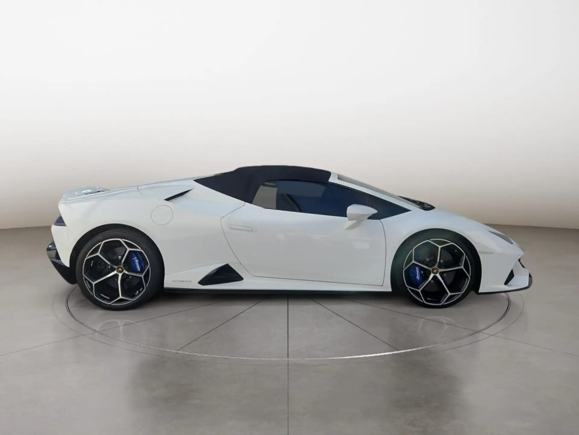 Lamborghini Huracan 2022 흰색 사진 2