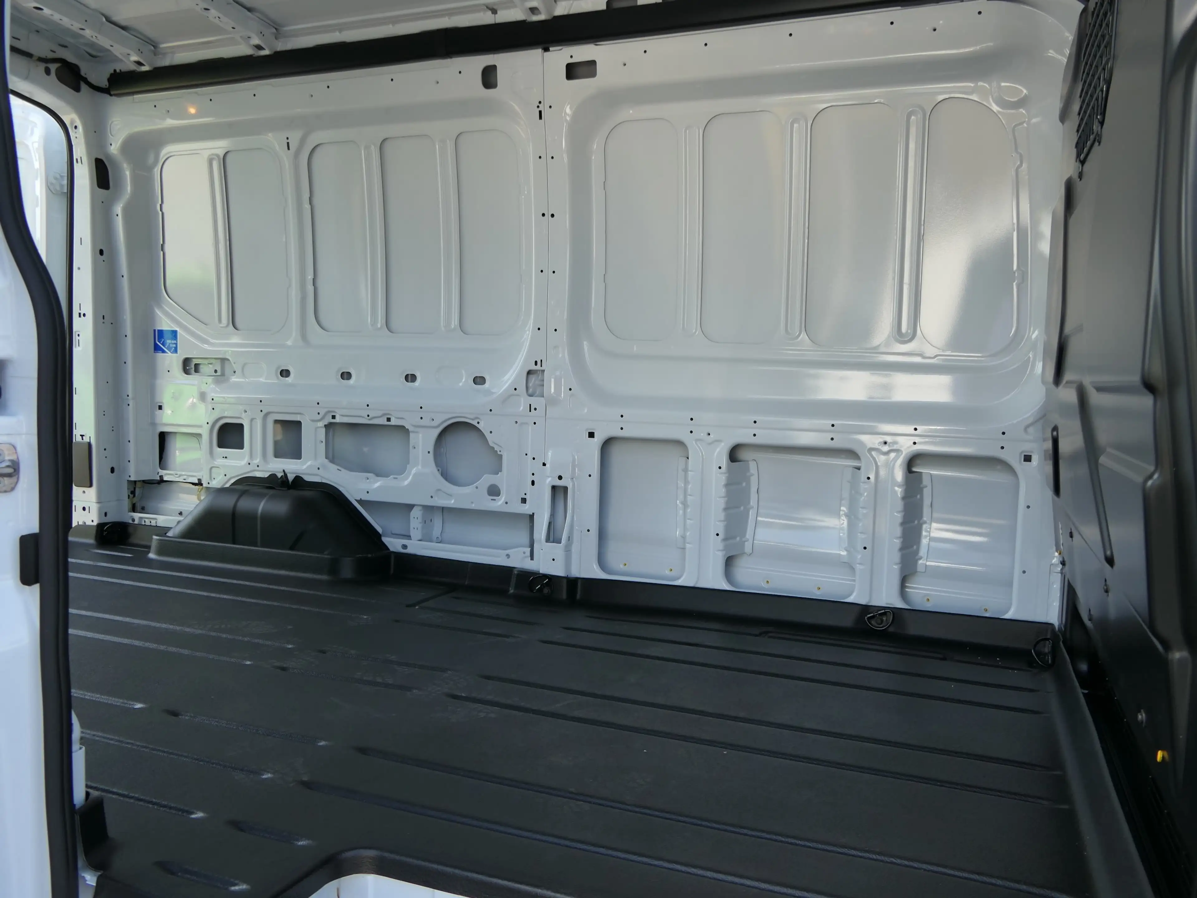 Ford E-Transit 350 L3H2 Trend 68 kWh | Adaptive Cruise | BLIS | 3 — photo 12