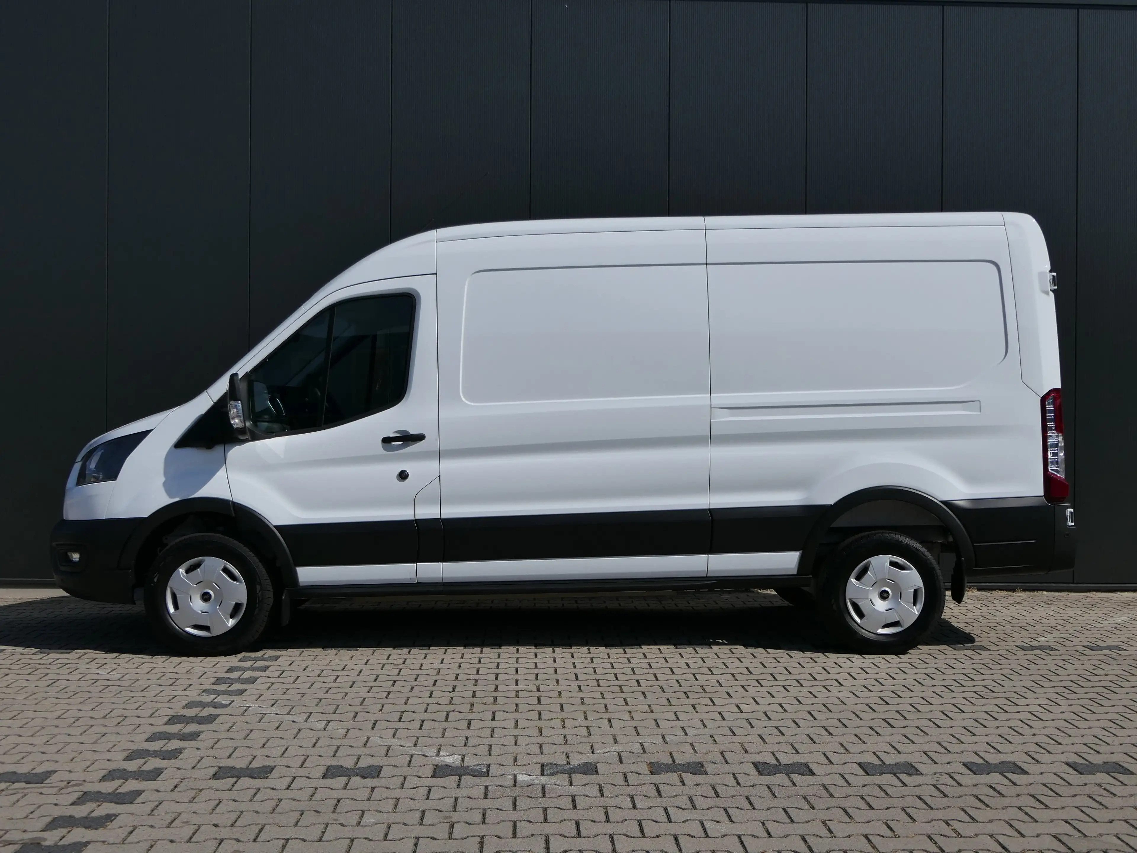 Ford E-Transit 350 L3H2 Trend 68 kWh | Adaptive Cruise | BLIS | 3 — photo 2