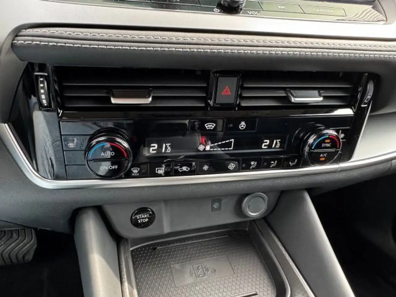 Nissan Qashqai 1.5 VC-T e-Power N-Connecta WP*KP*MJ26 17