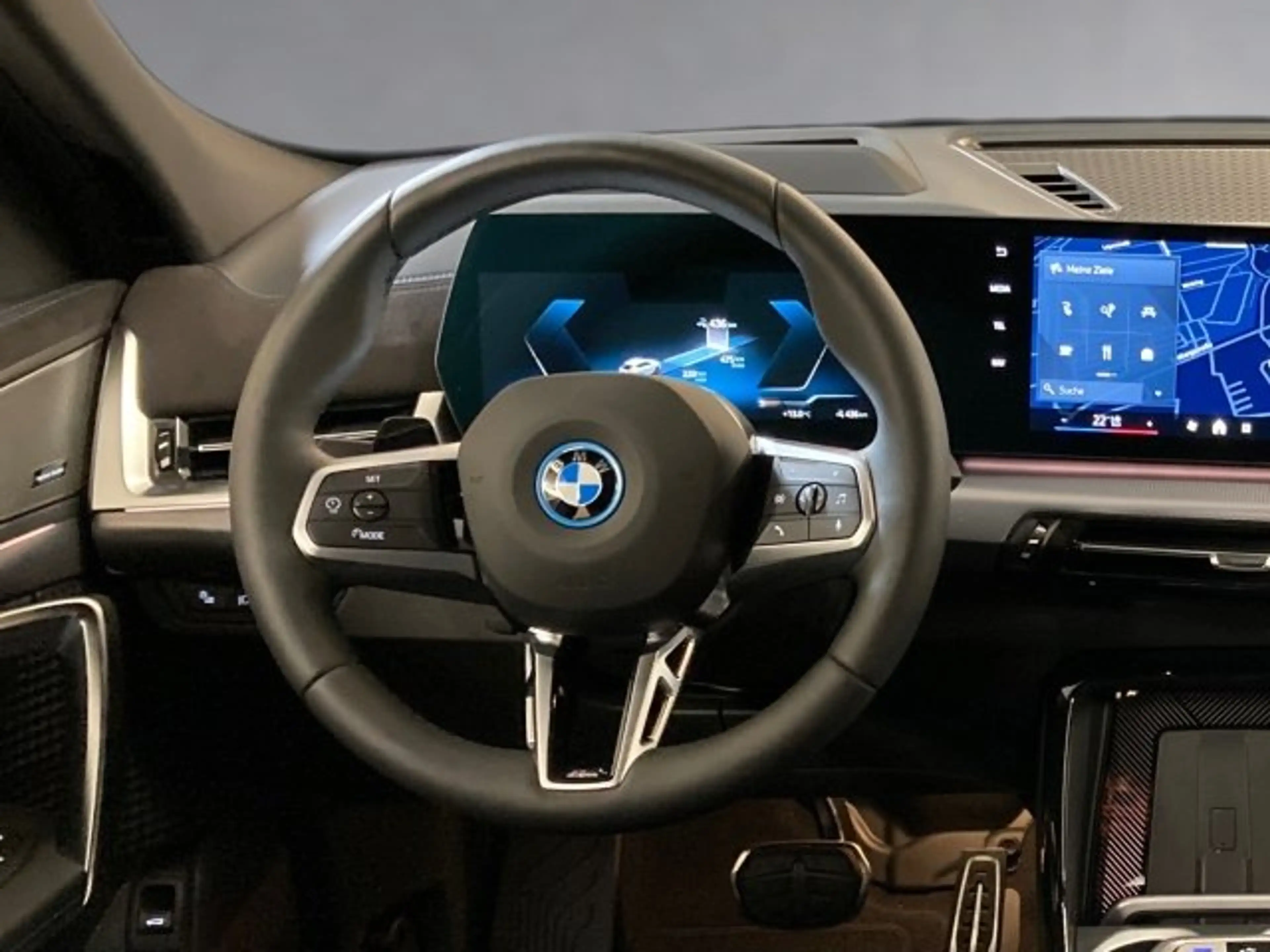 BMW iX2 eDrive 20 U10 — photo 10