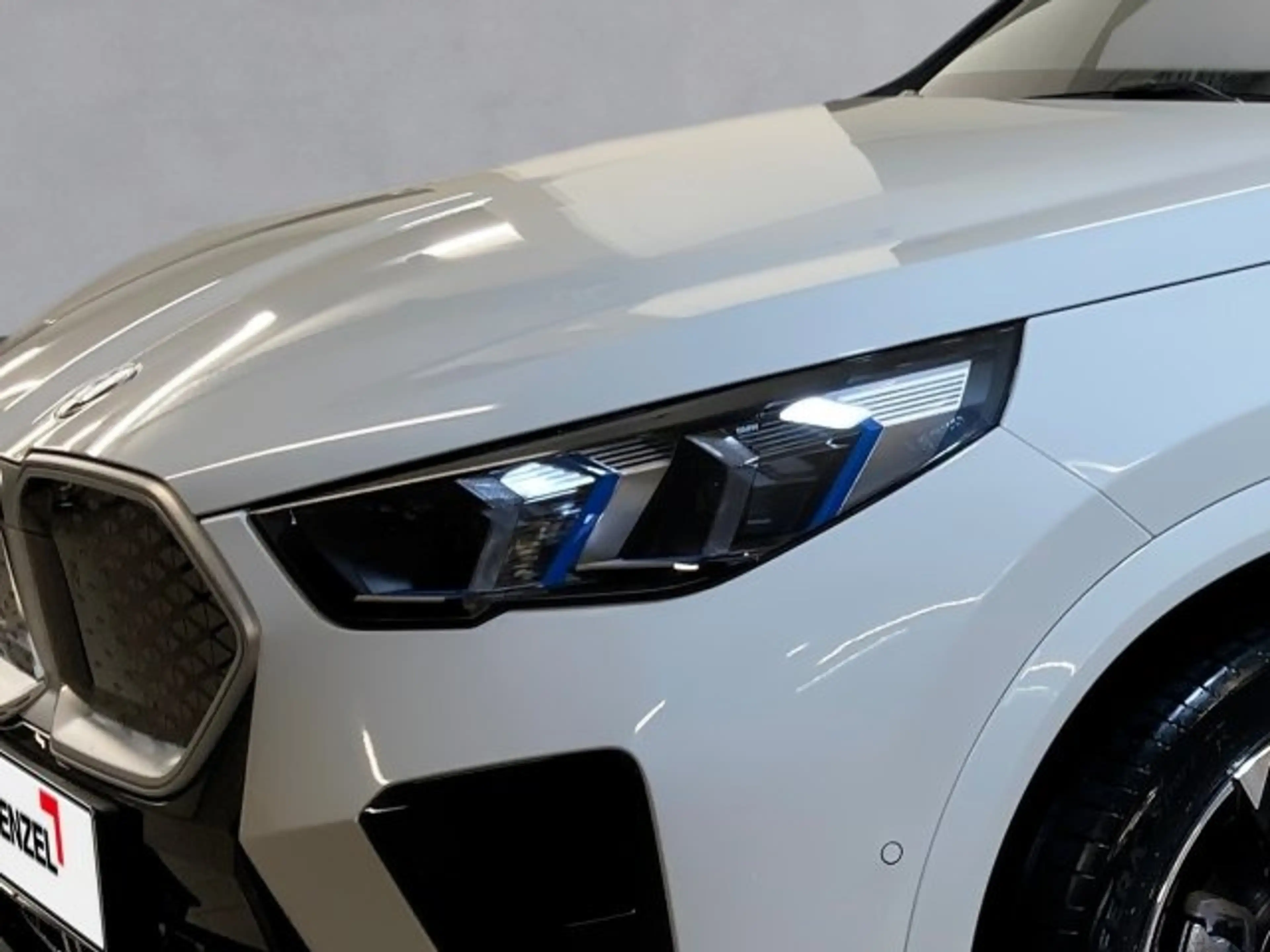 BMW iX2 eDrive 20 U10 — photo 7
