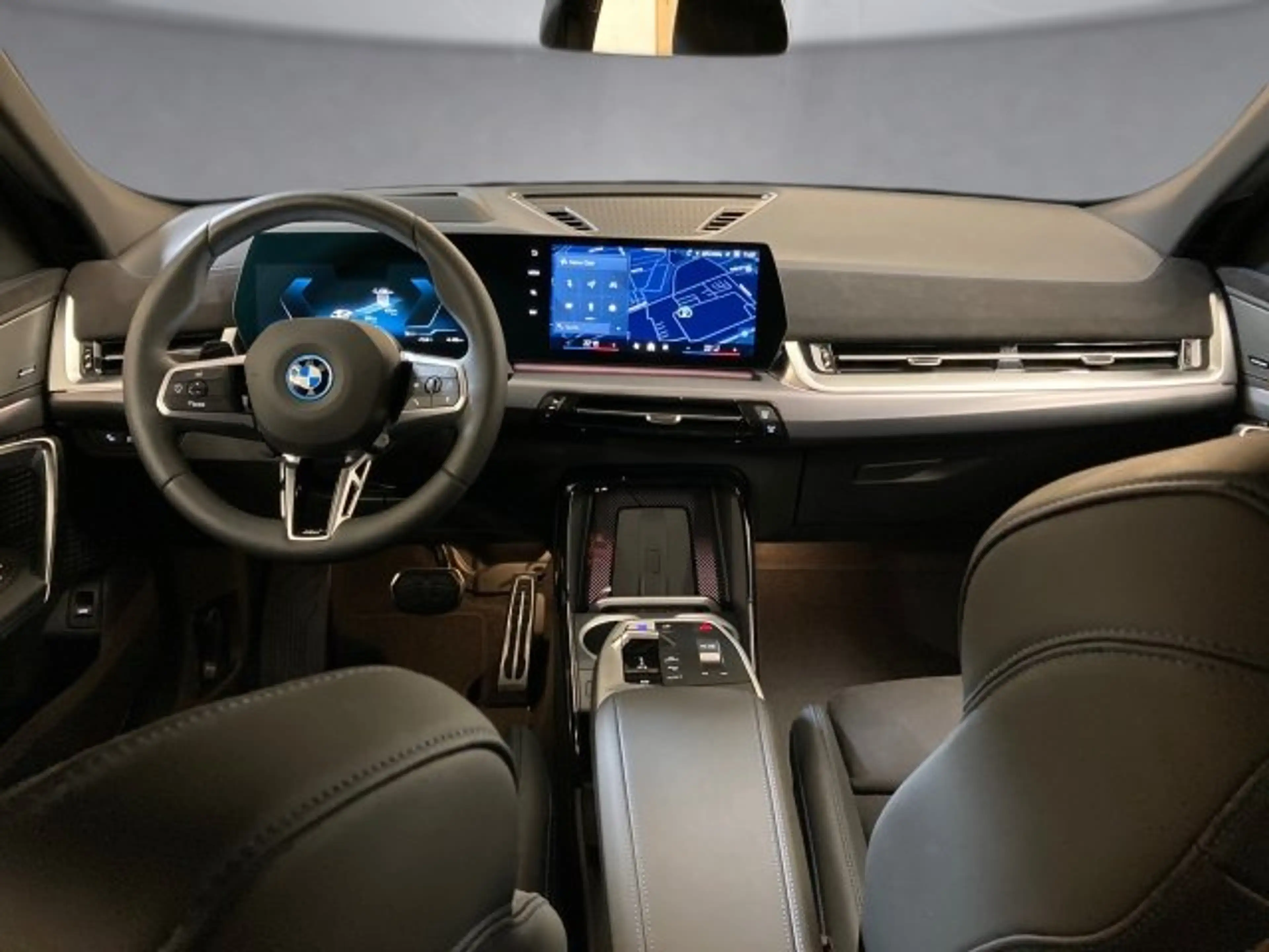 BMW iX2 eDrive 20 U10 — photo 9