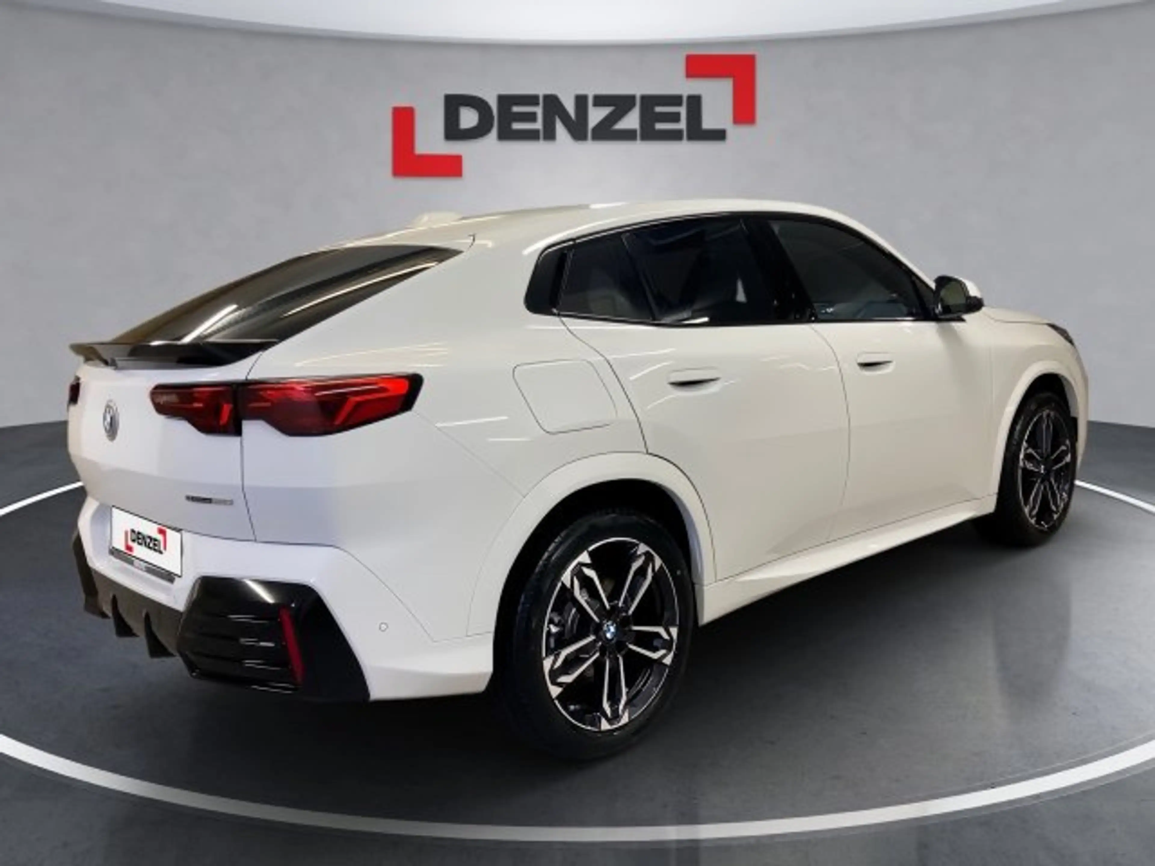 BMW iX2 eDrive 20 U10 — photo 4