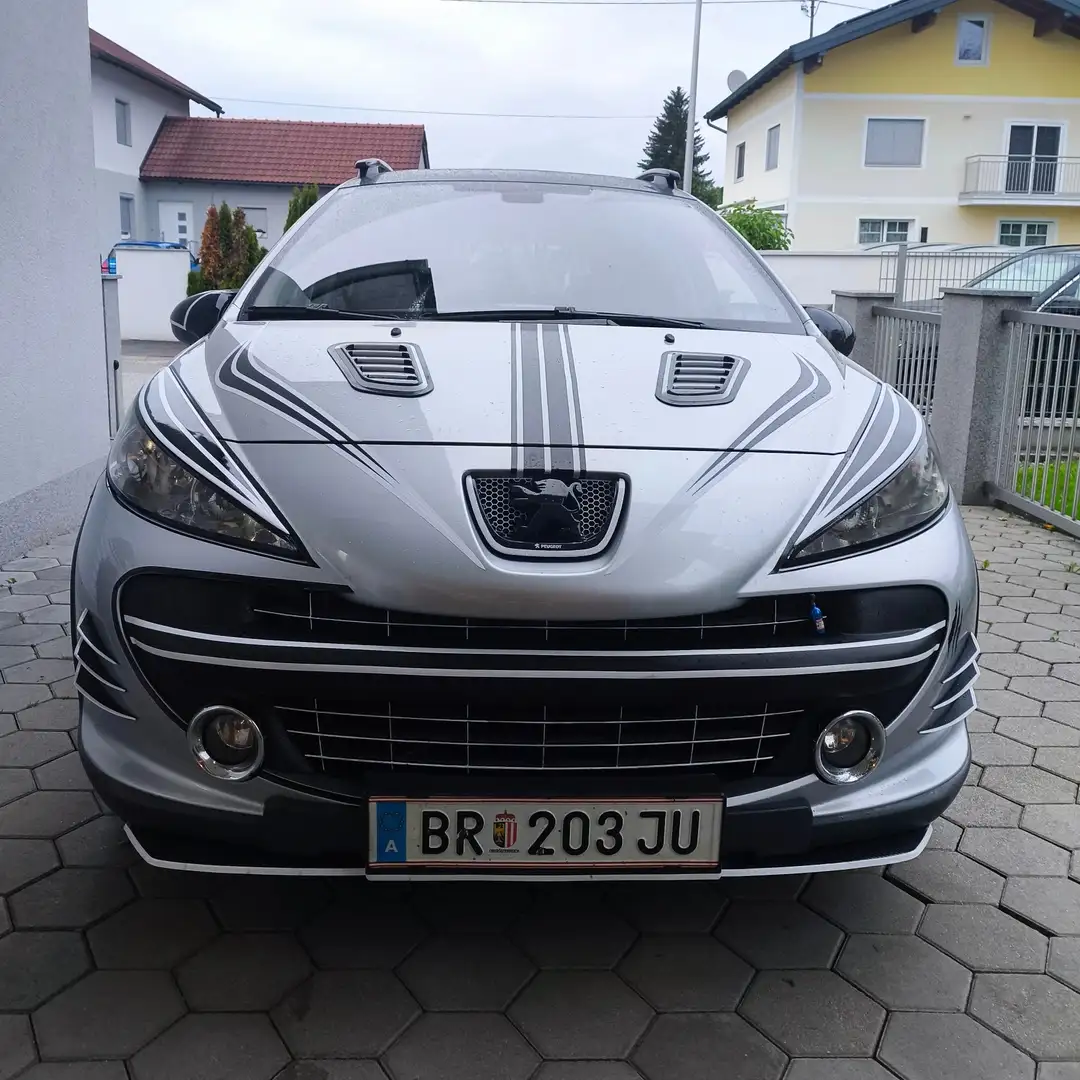 Peugeot 207 Outdoor - 1