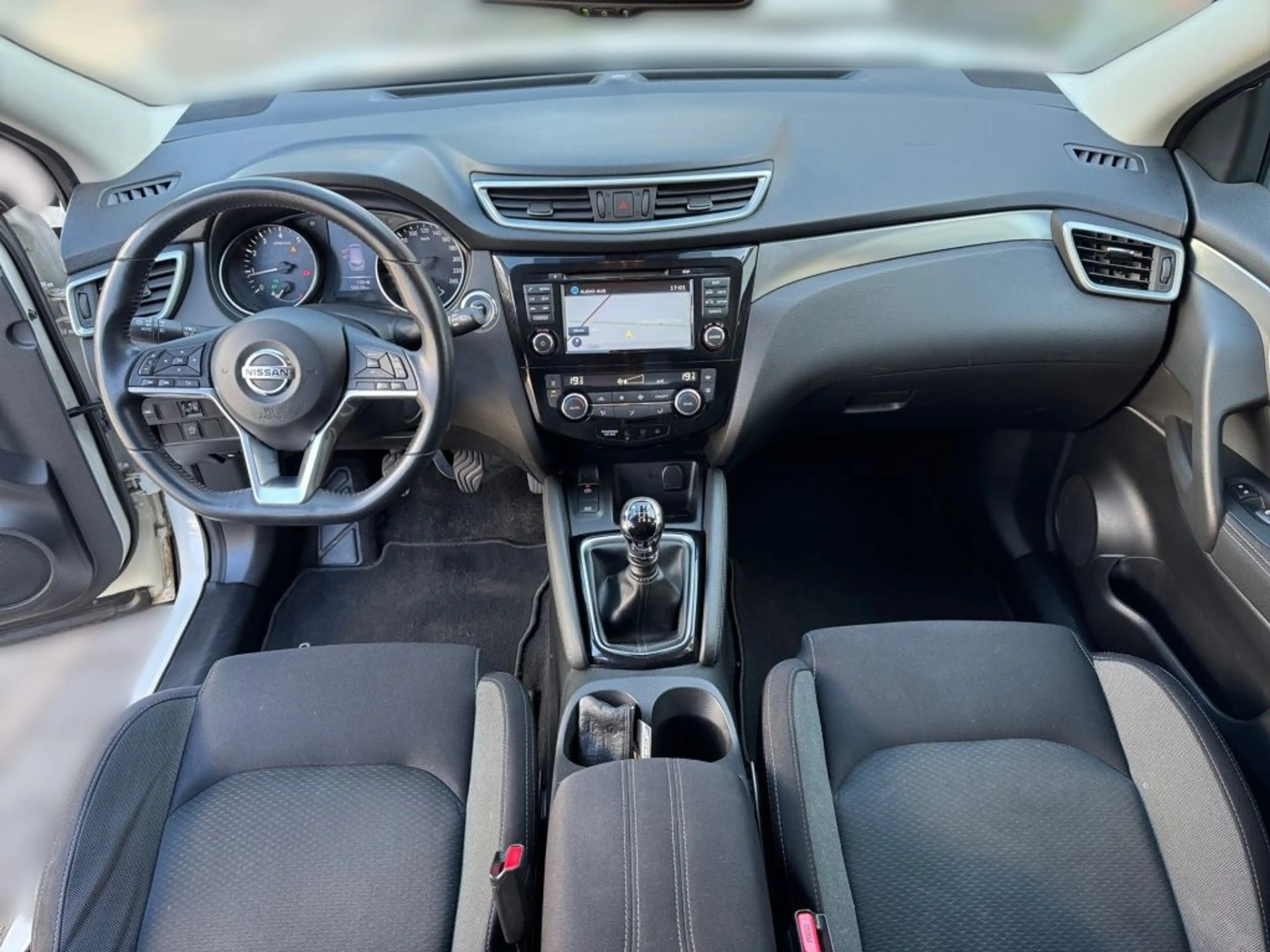 Nissan Qashqai 1.2 DIG-T N-Connecta — photo 11