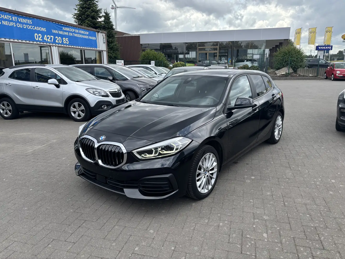 BMW 118 118iA OPF (GPS LED TOIT PANO) Noir - 1
