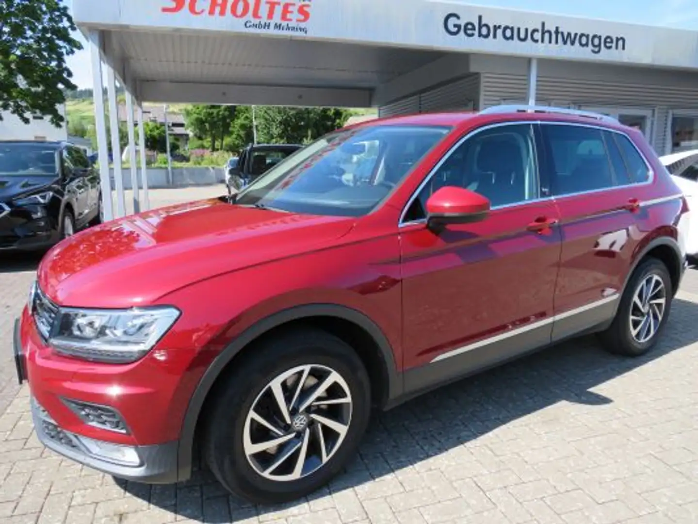 Volkswagen Tiguan SOUND 4Motion Standheizung AHK ACC APP LED Navi SH Rot - 1