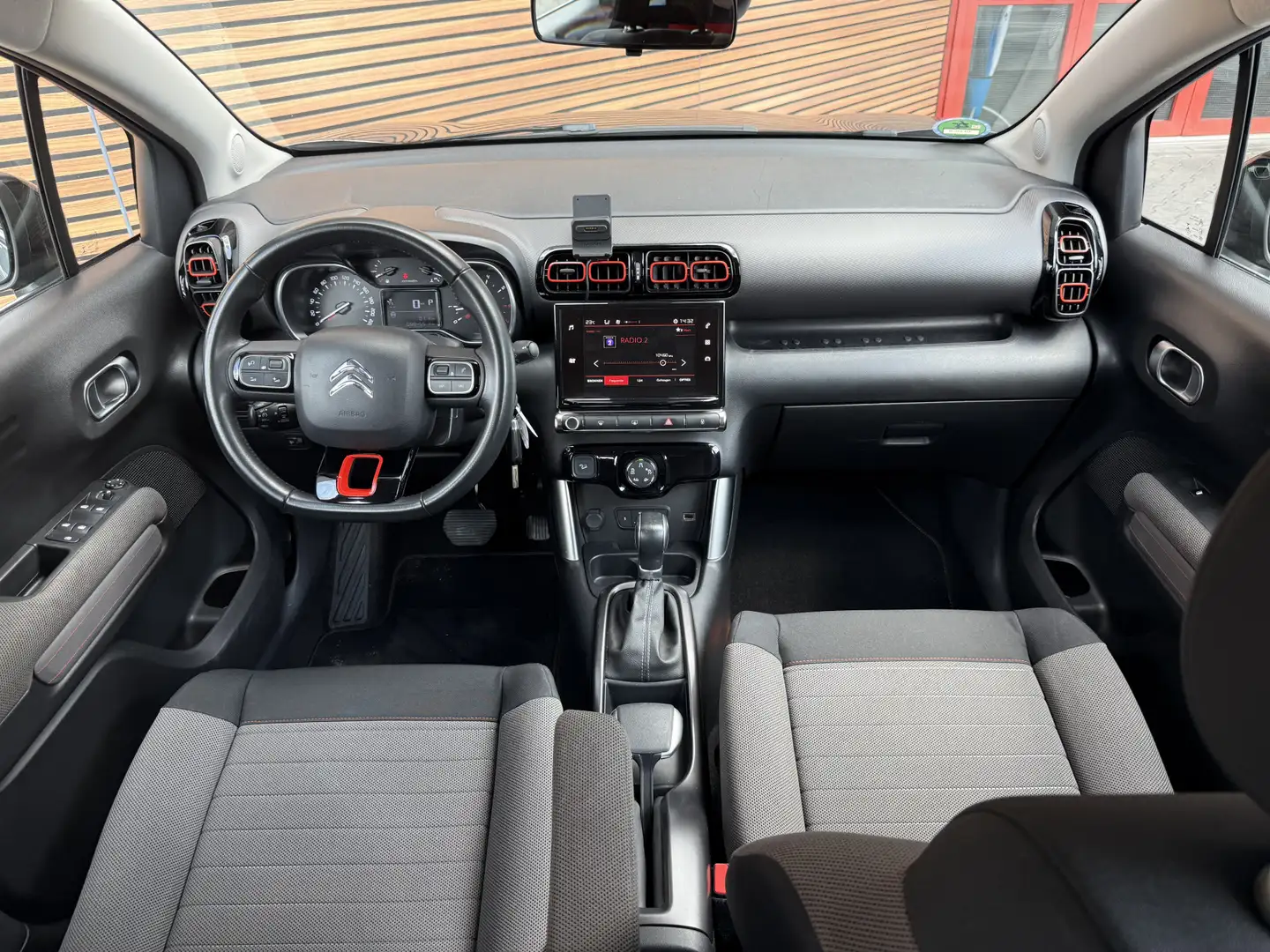 Citroen C3 Aircross 1.2 PureTech S&S Feel Navi / Airco / Cruise / Tele Grijs - 2