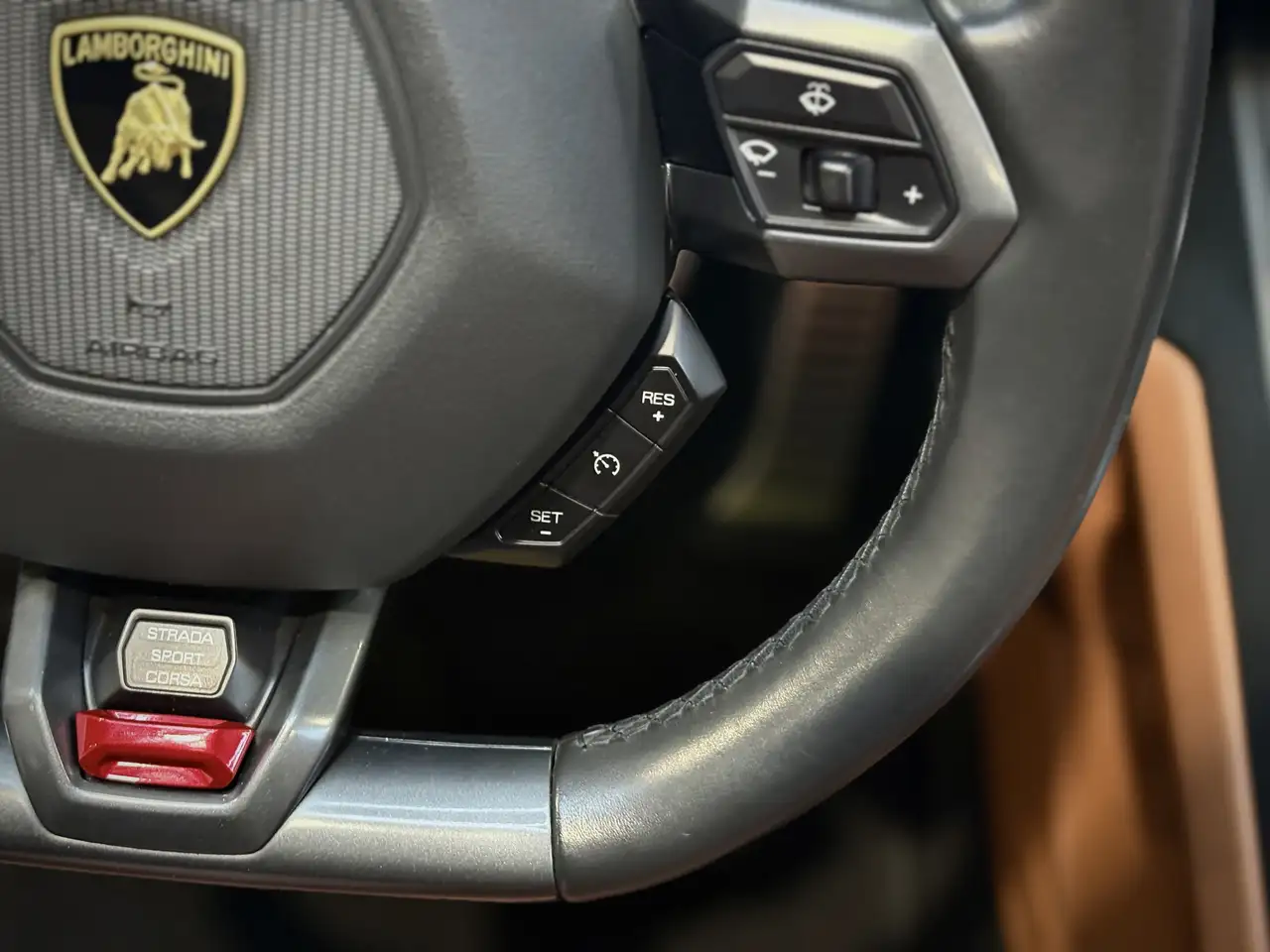 Lamborghini Huracán снимка Lamborghini Huracán