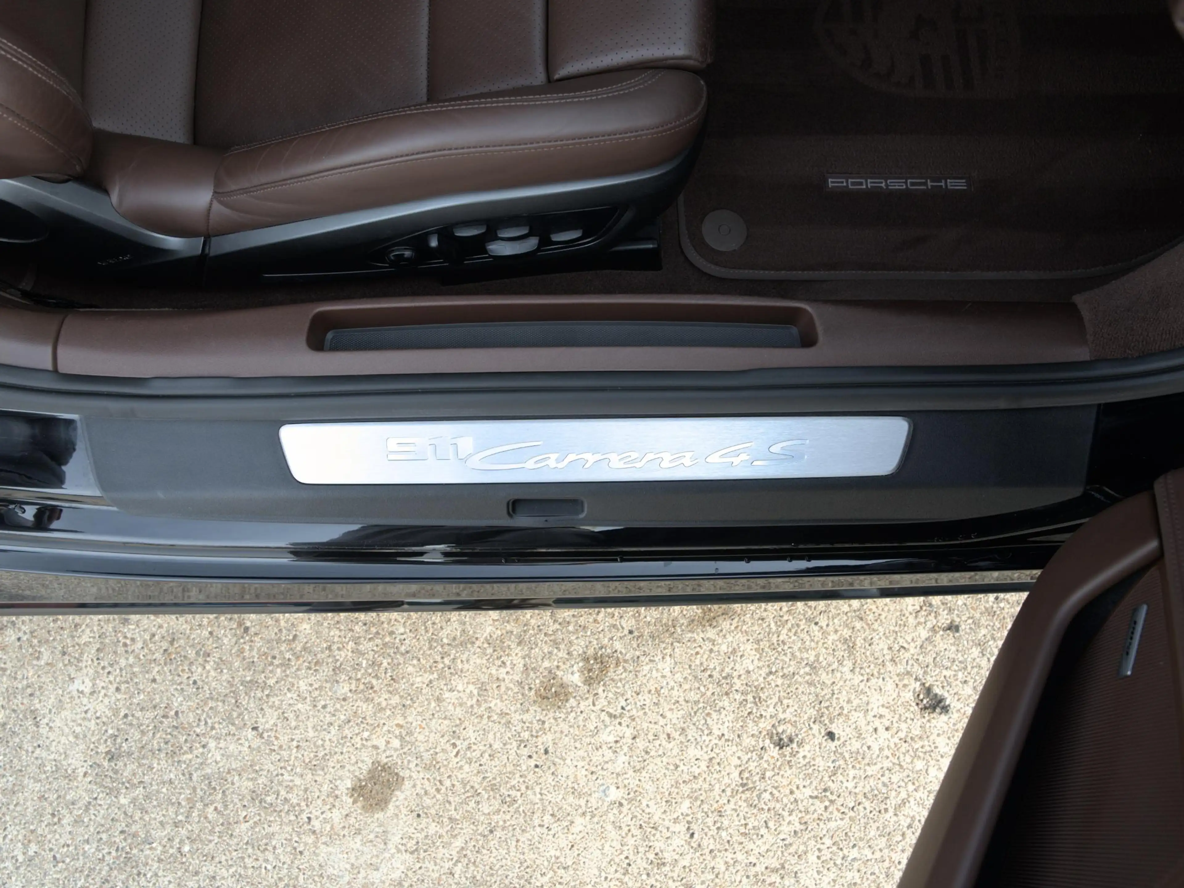 Porsche 992 3.0 Carrera 4 S — photo 34