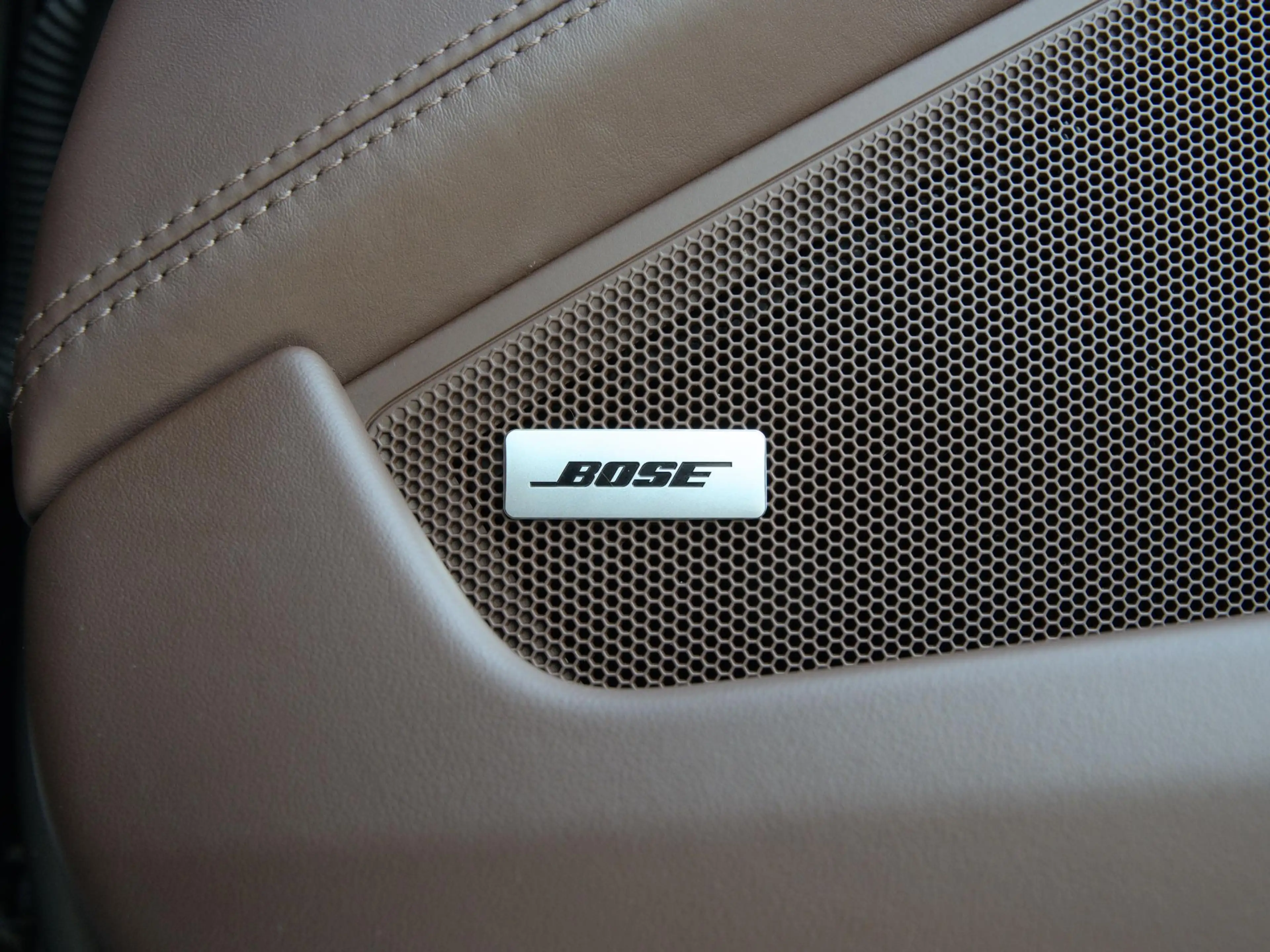 Porsche 992 3.0 Carrera 4 S — photo 37