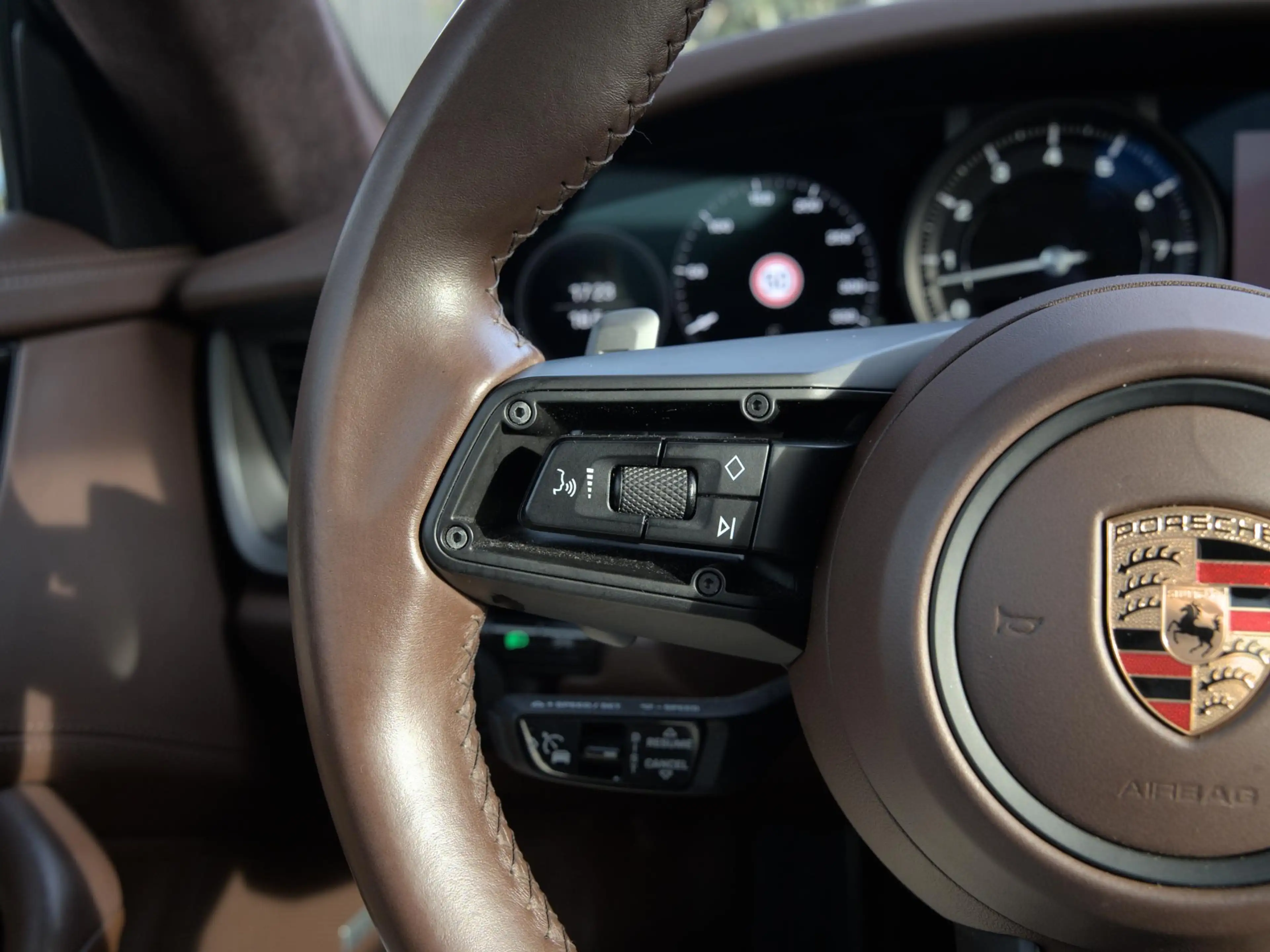 Porsche 992 3.0 Carrera 4 S — photo 50