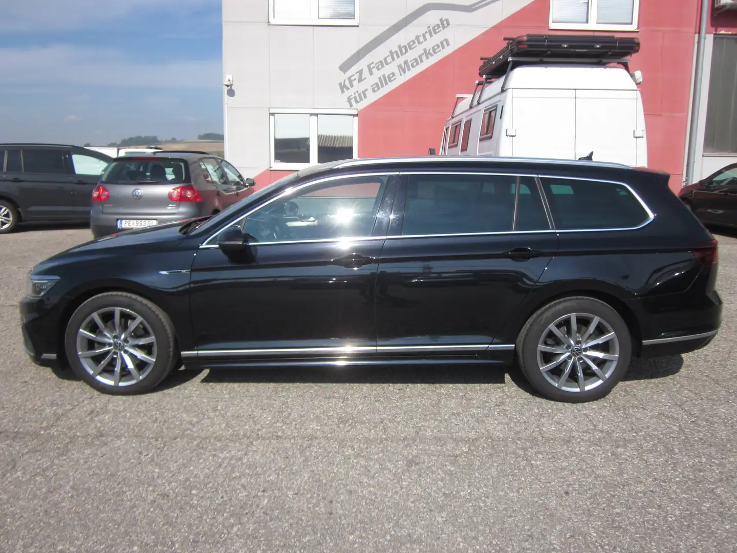 Volkswagen Passat Variant Passat Variant Elegance 2,0 TDI DSG R-line LED Virtual Schwarz - 2