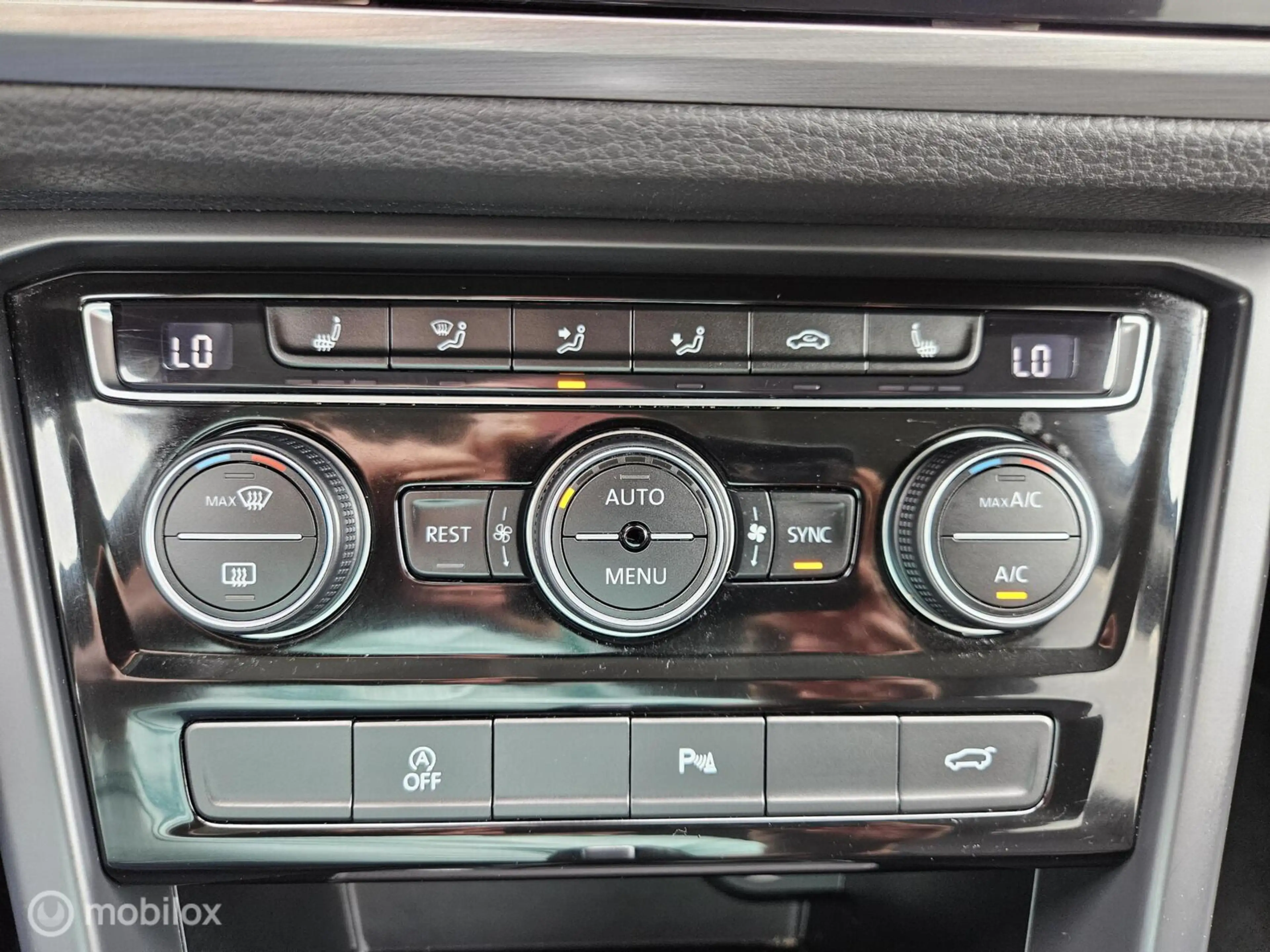 Volkswagen Touran 1.5 TSI Highline 7p/automaat/alle optie's — photo 16