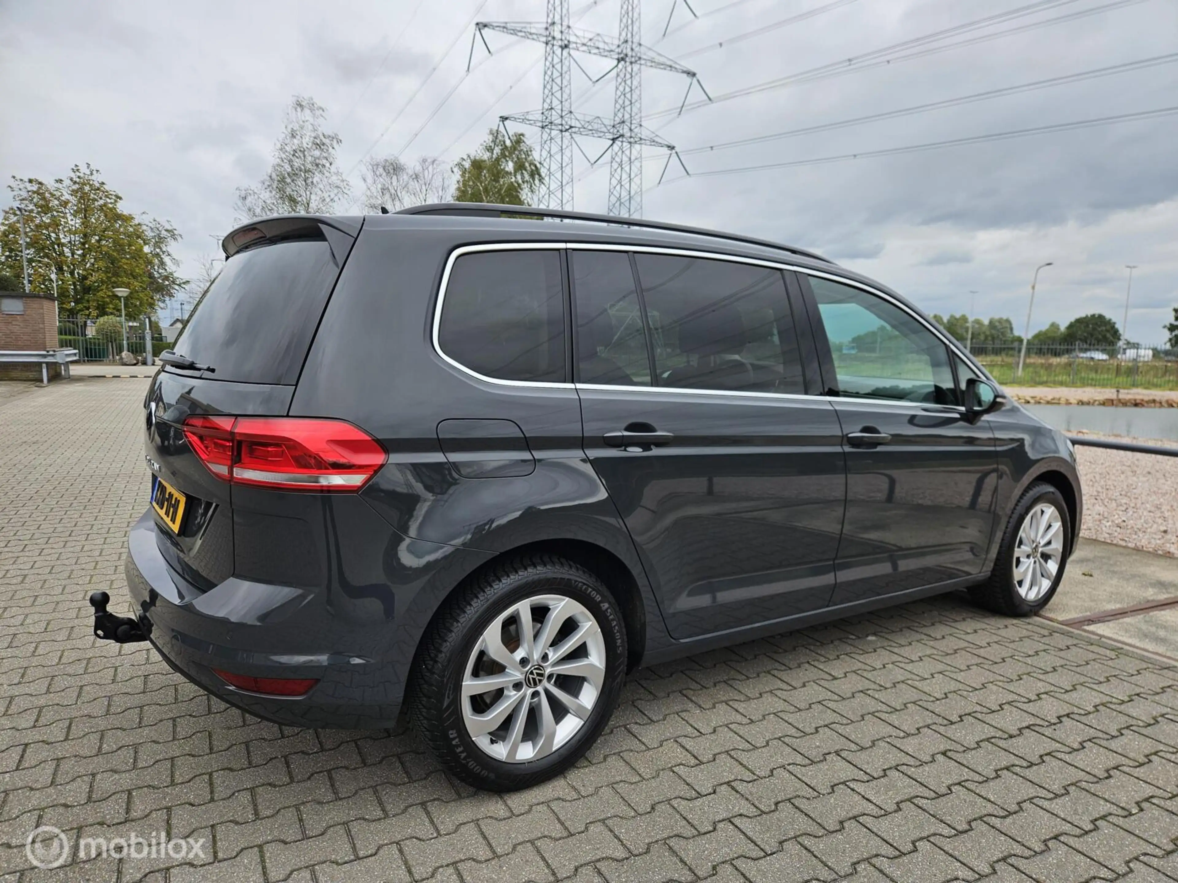 Volkswagen Touran 1.5 TSI Highline 7p/automaat/alle optie's — photo 6