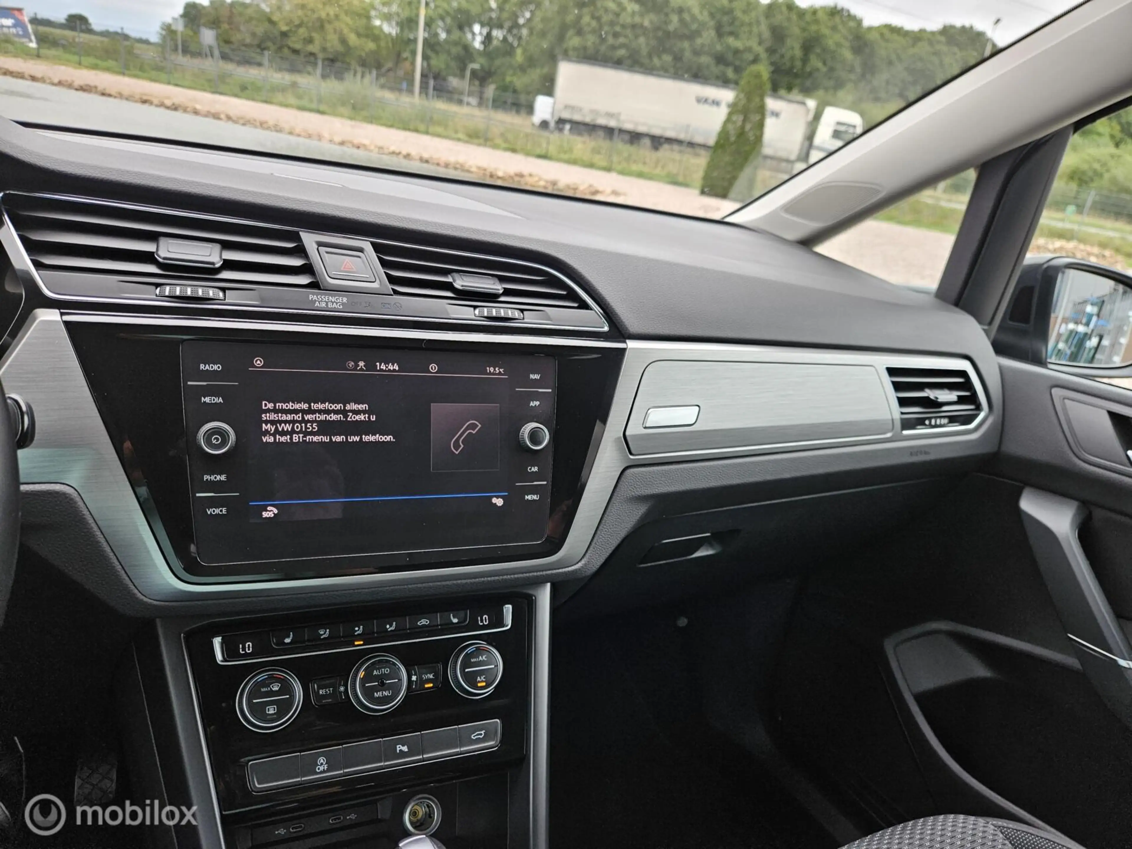 Volkswagen Touran 1.5 TSI Highline 7p/automaat/alle optie's — photo 18