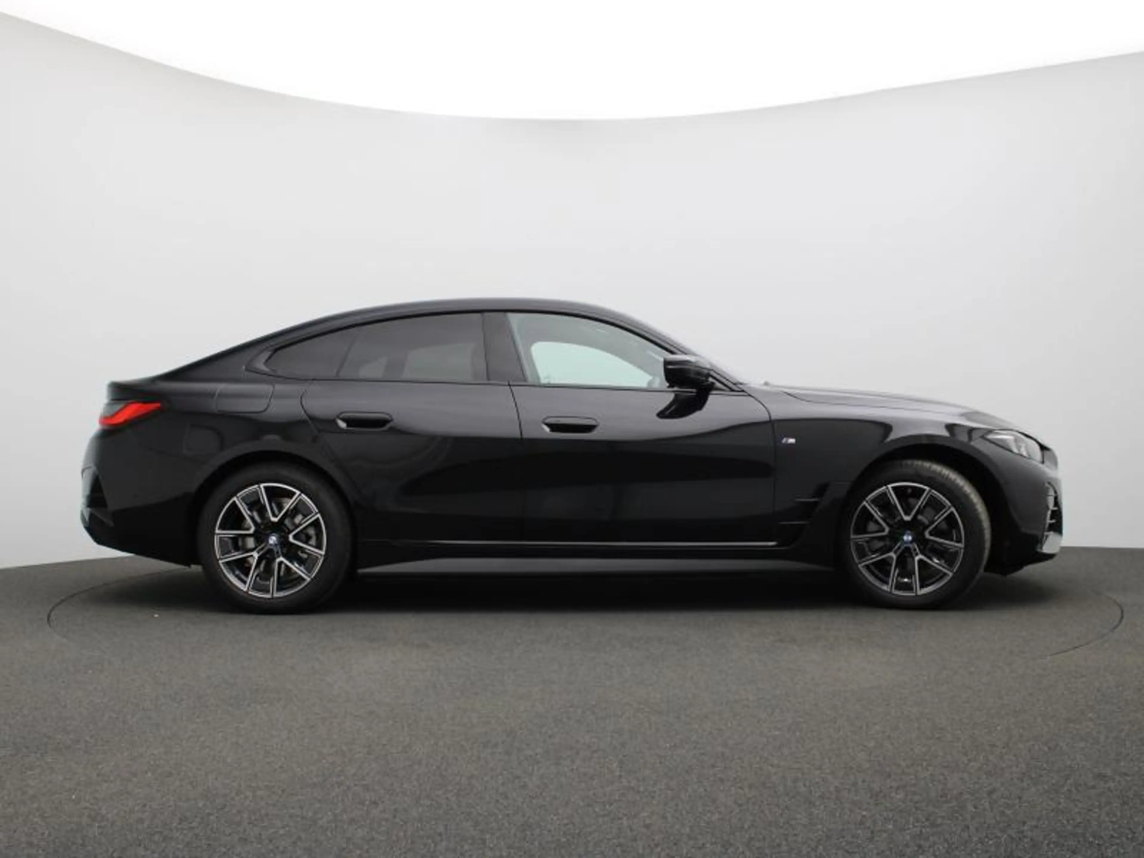 BMW i4 M SPORT - FACELIFT - LED — photo 3