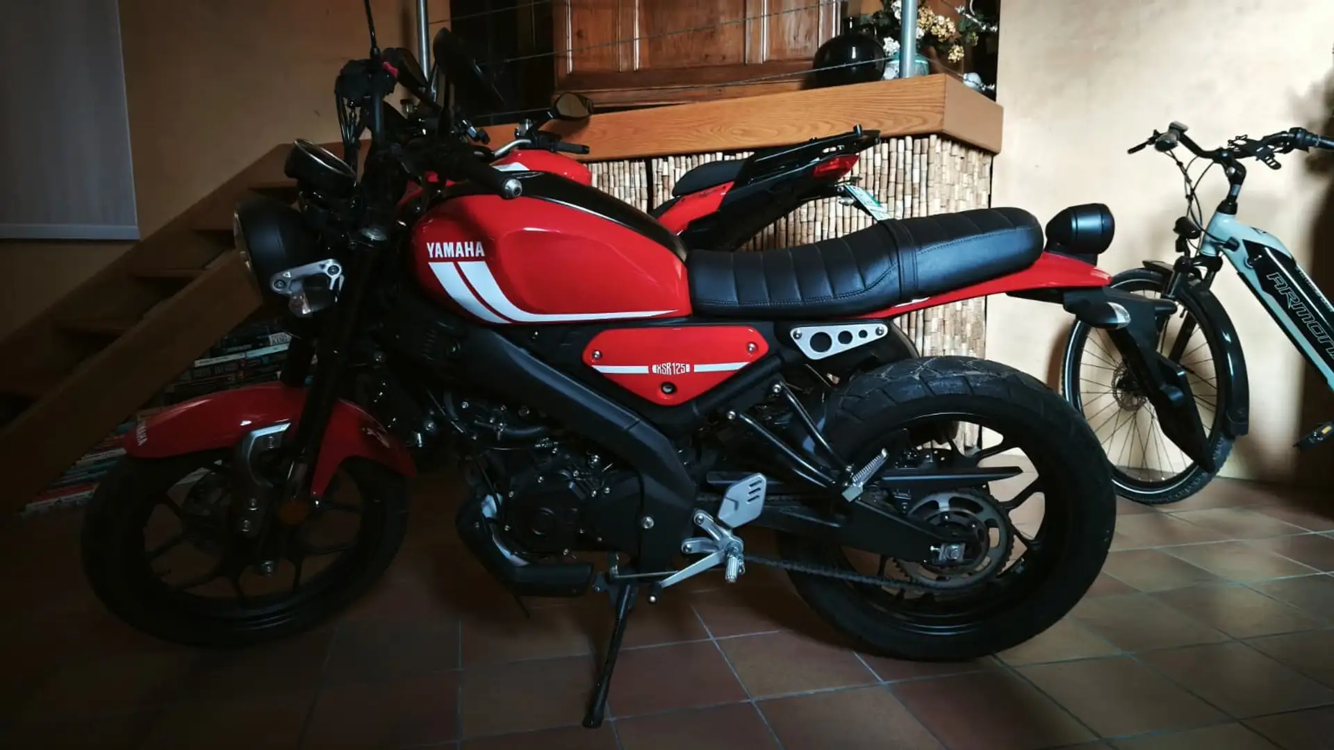 Yamaha XSR 125 Rouge - 2