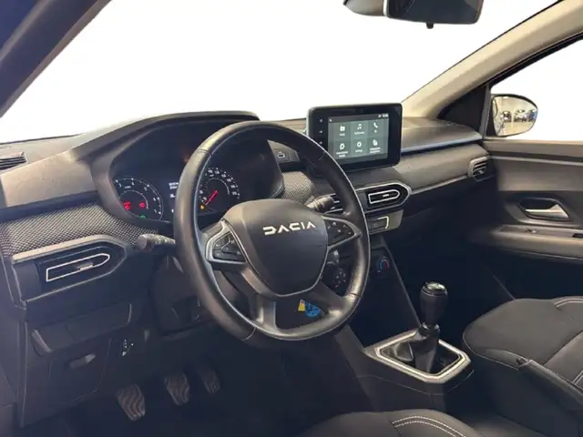 Dacia Sandero view 7