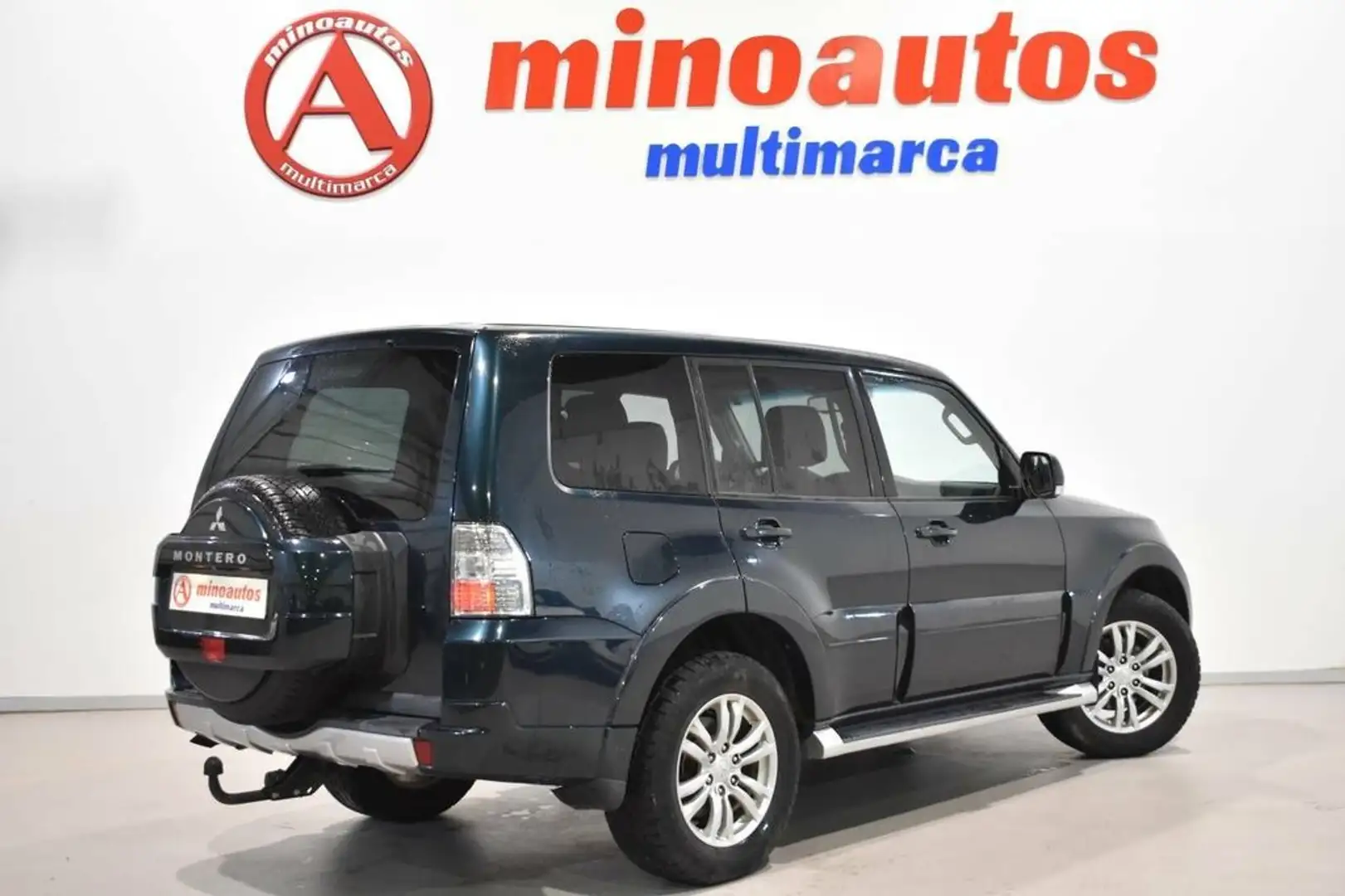 Mitsubishi Pajero MONTERO 3.2 DI-D 200 CV 4X4 Vert - 2
