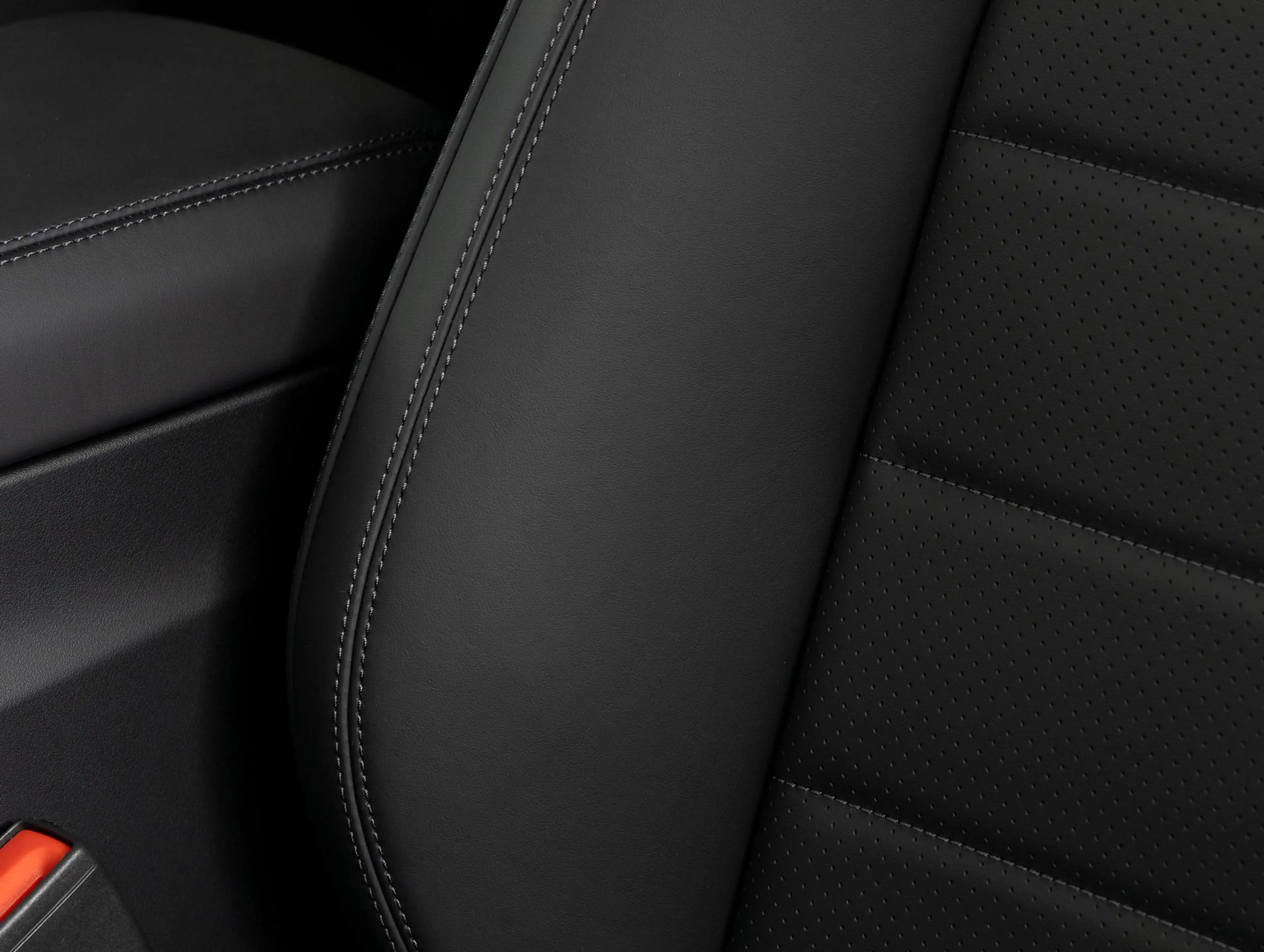 Porsche Macan — photo 43