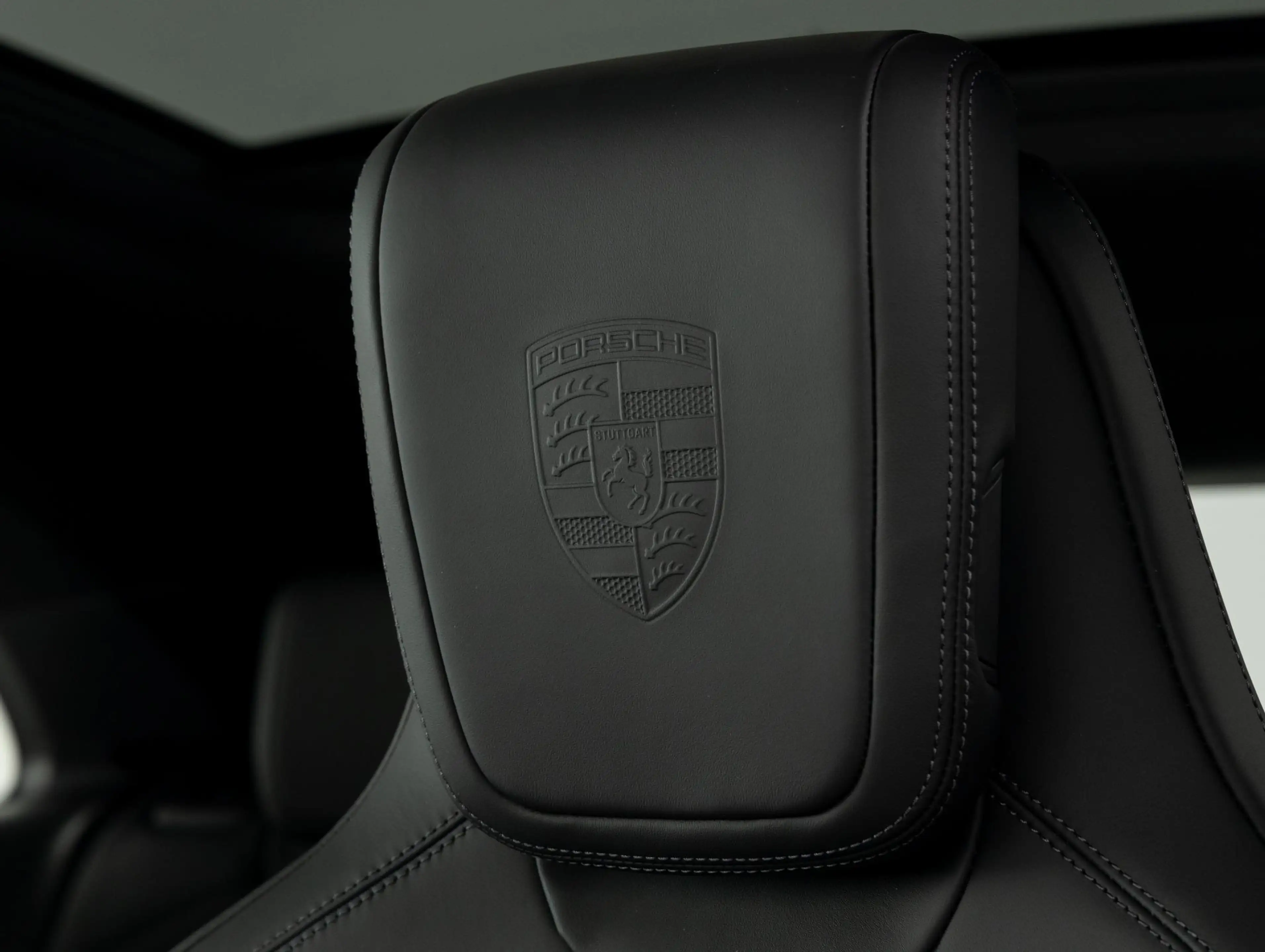 Porsche Macan — photo 42