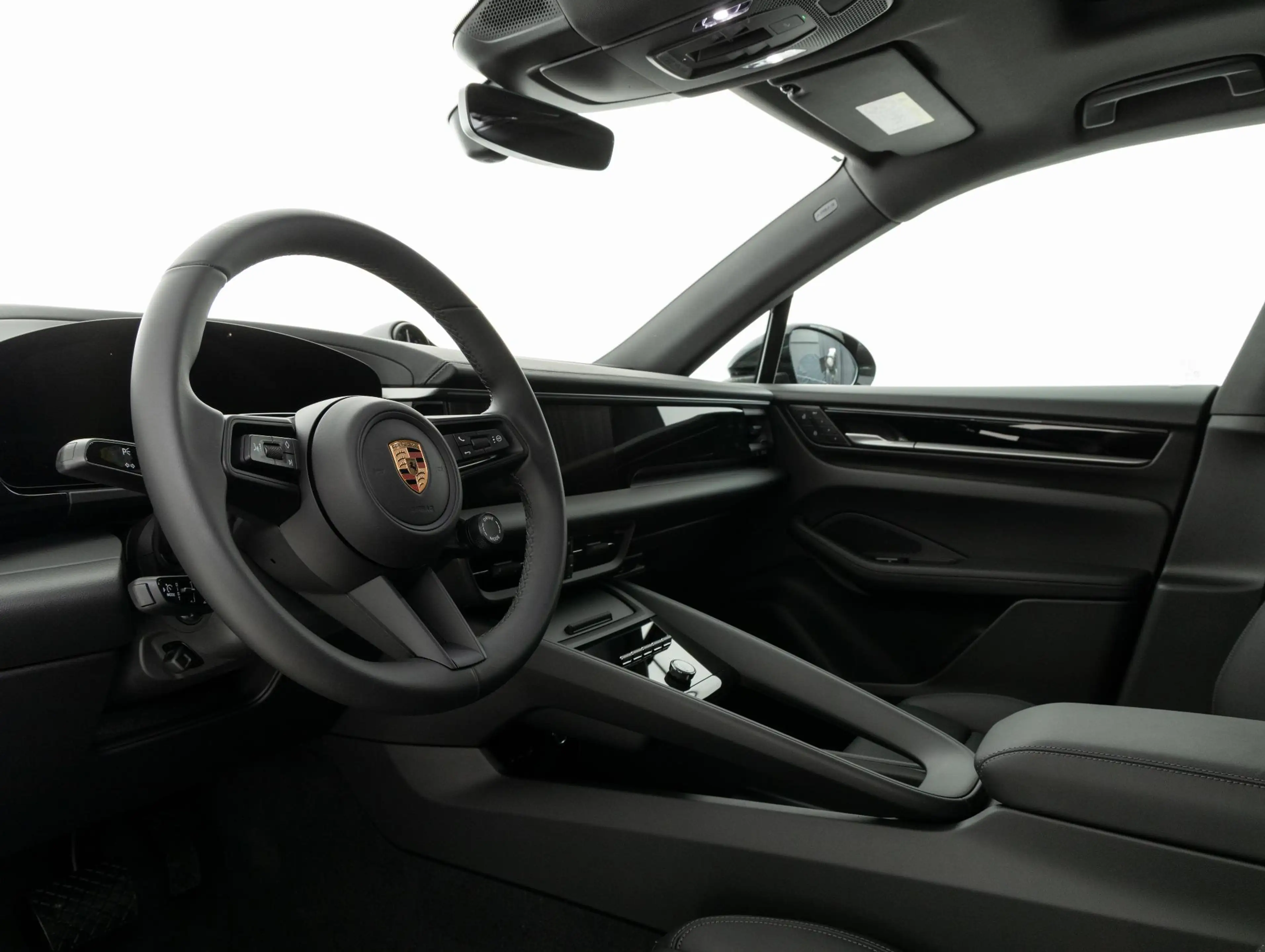 Porsche Macan — photo 3